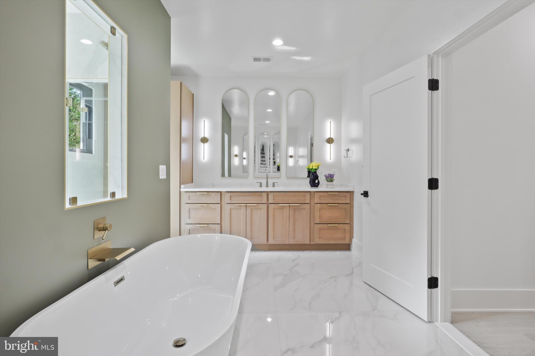 OAK VALLEY - Residential