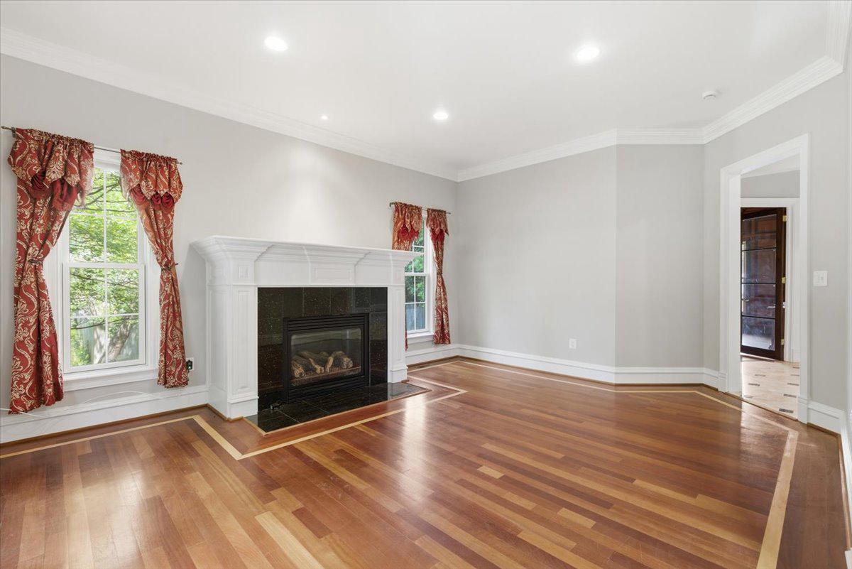 MARY LEA PARK - Residential