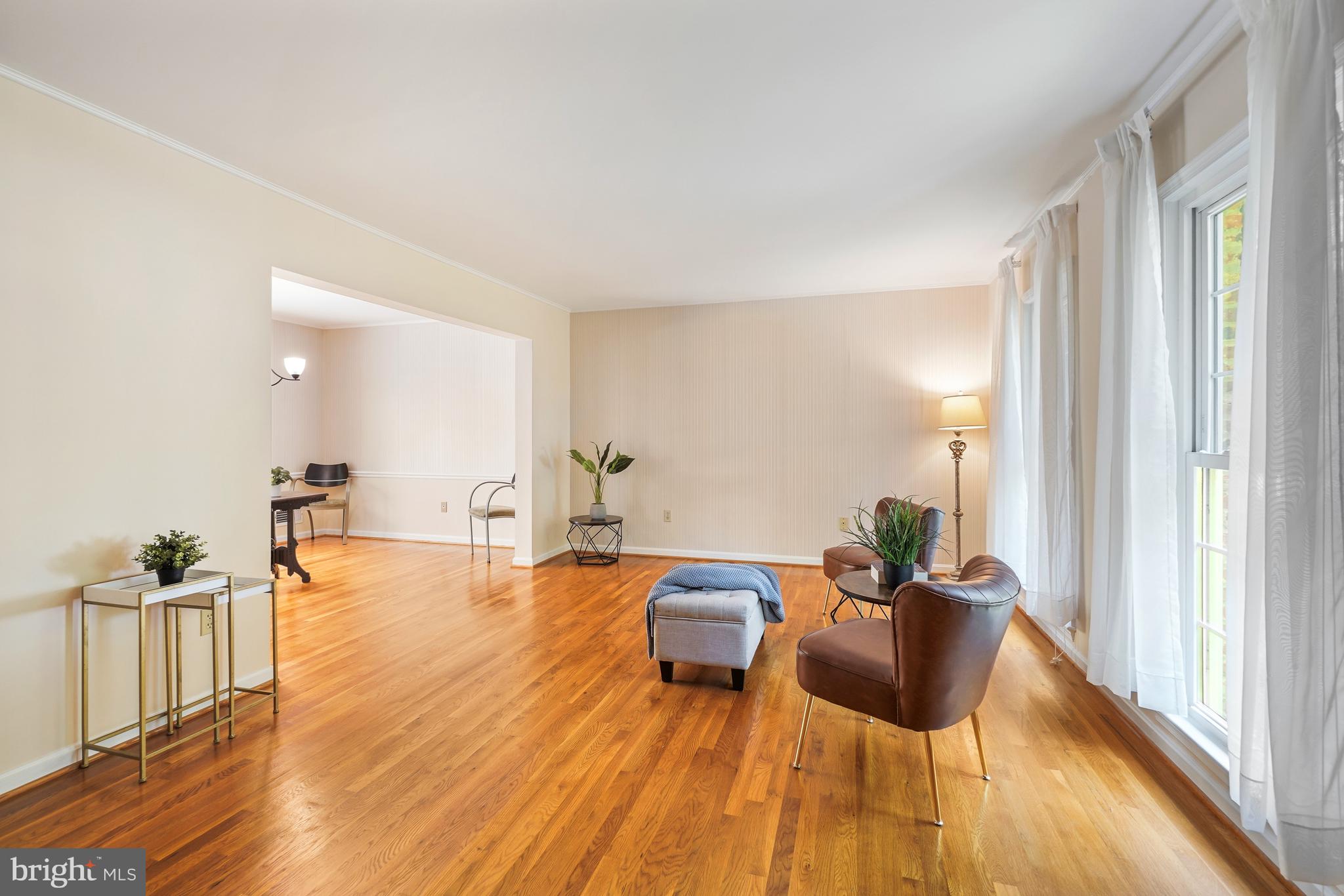 MANOR WOODS - Residential