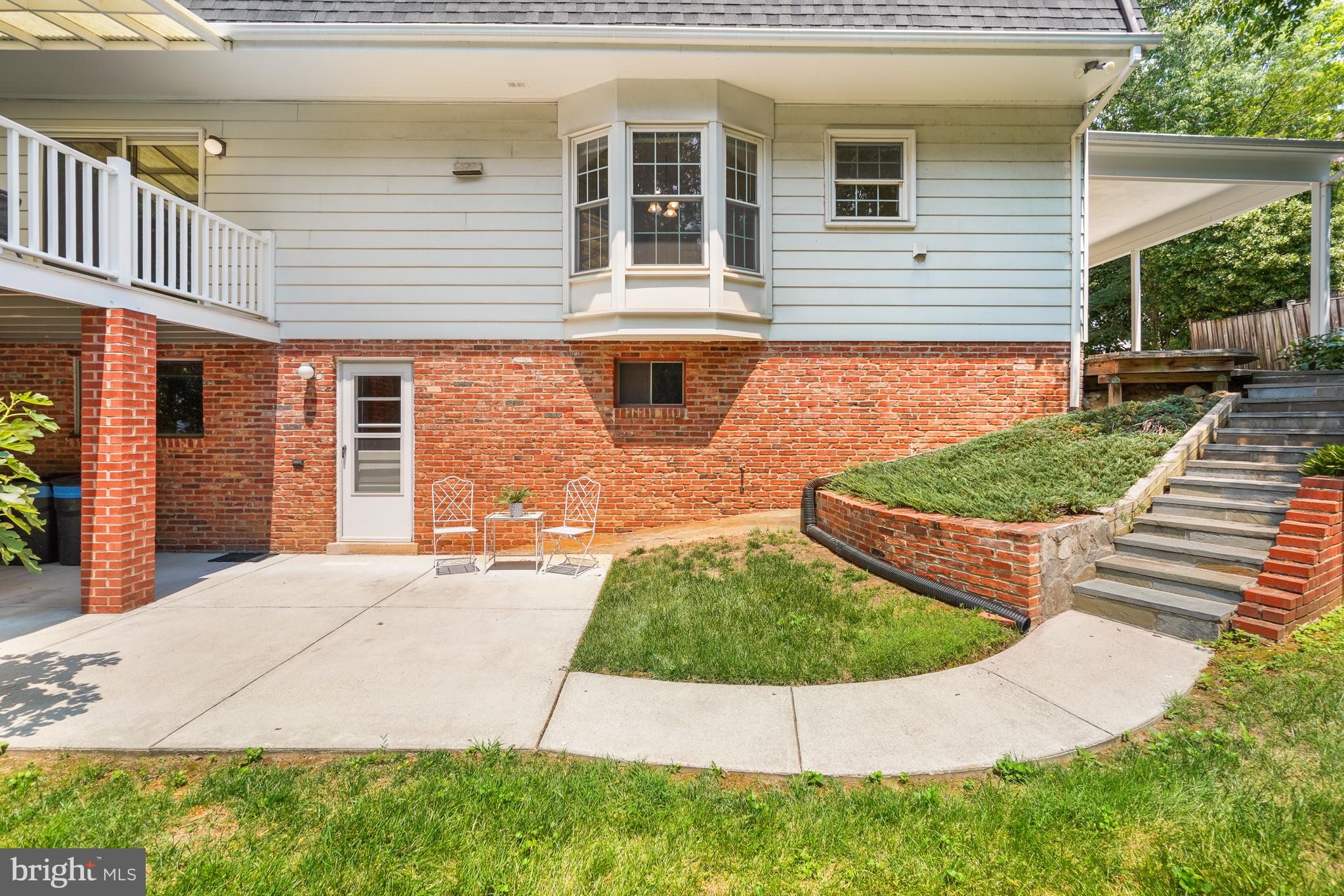 MANOR WOODS - Residential