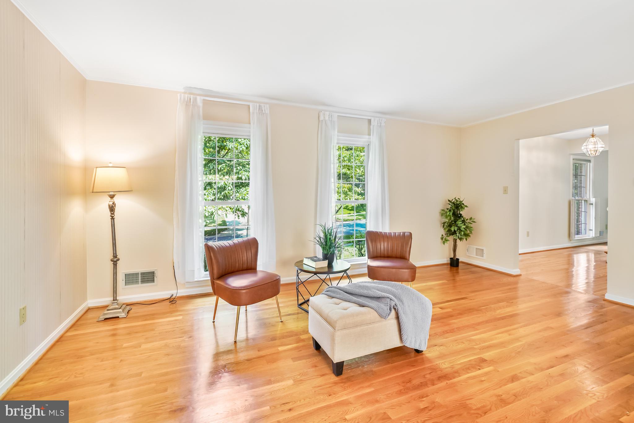 MANOR WOODS - Residential