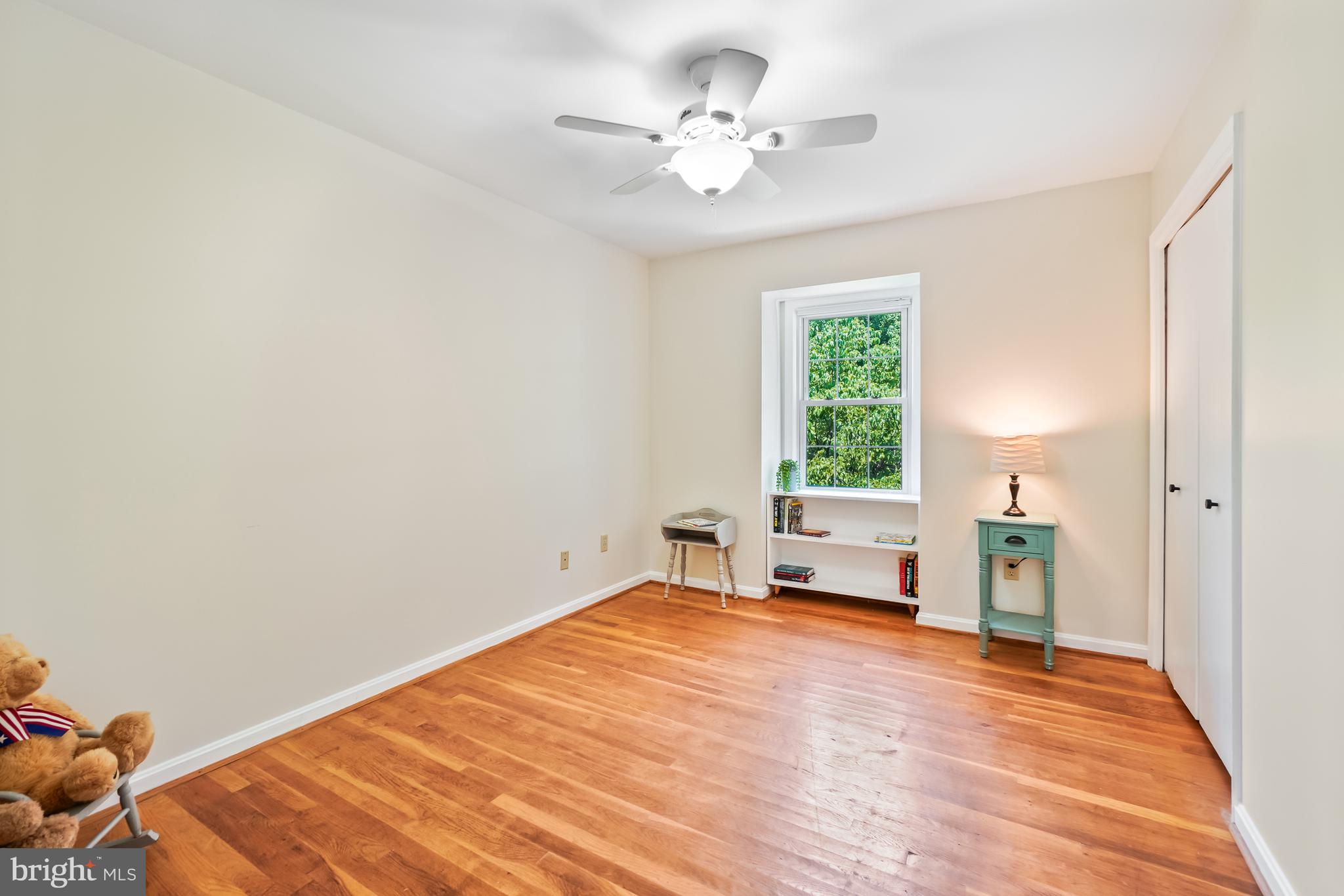 MANOR WOODS - Residential