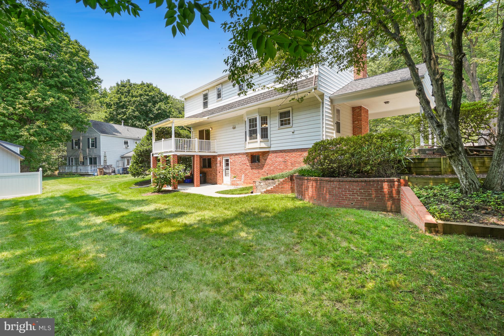 MANOR WOODS - Residential