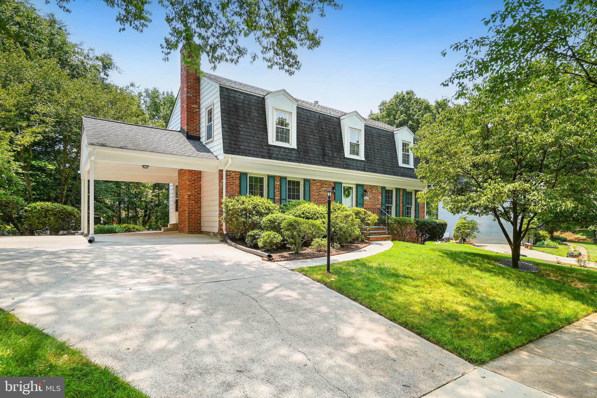 MANOR WOODS - Residential