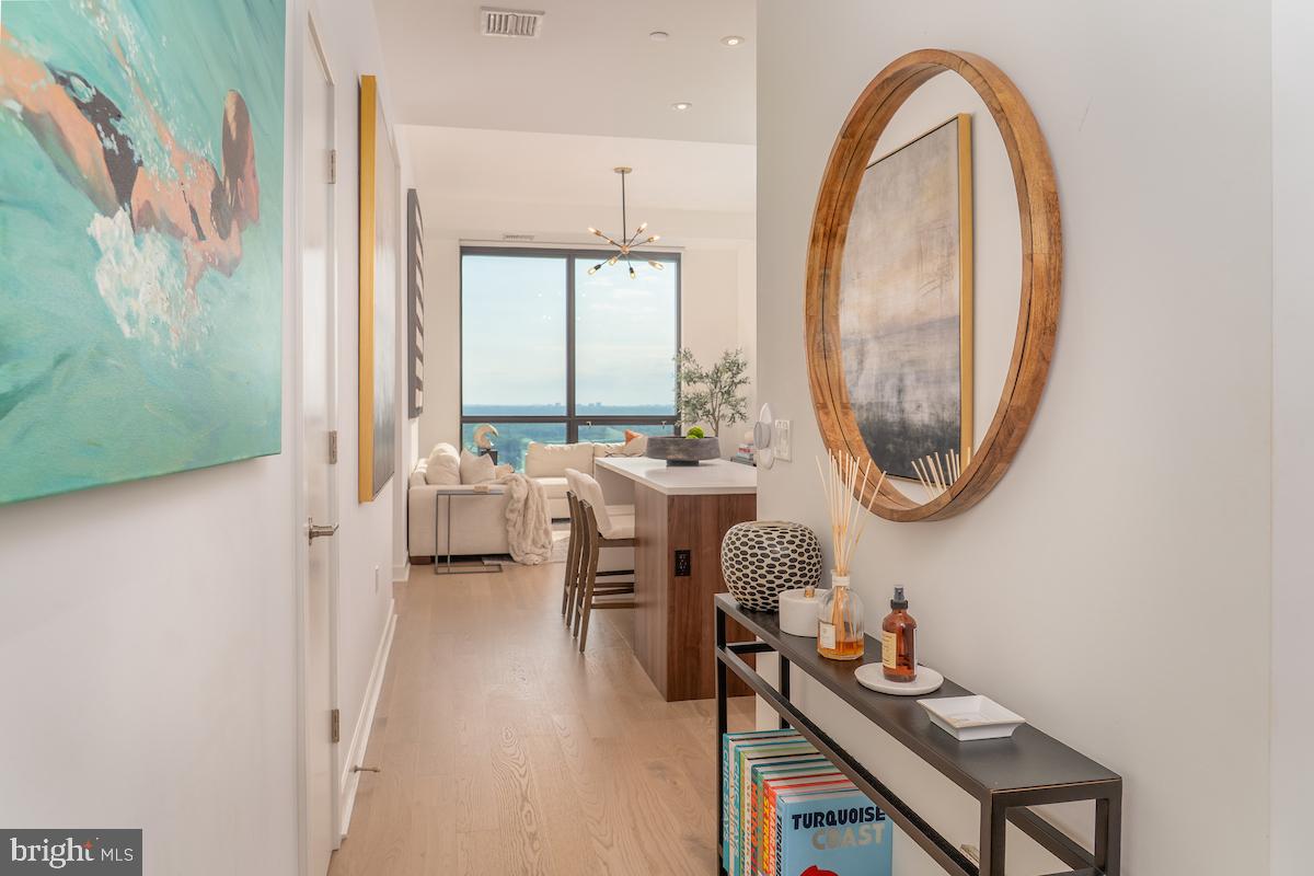 THE BORO TYSONS - Residential