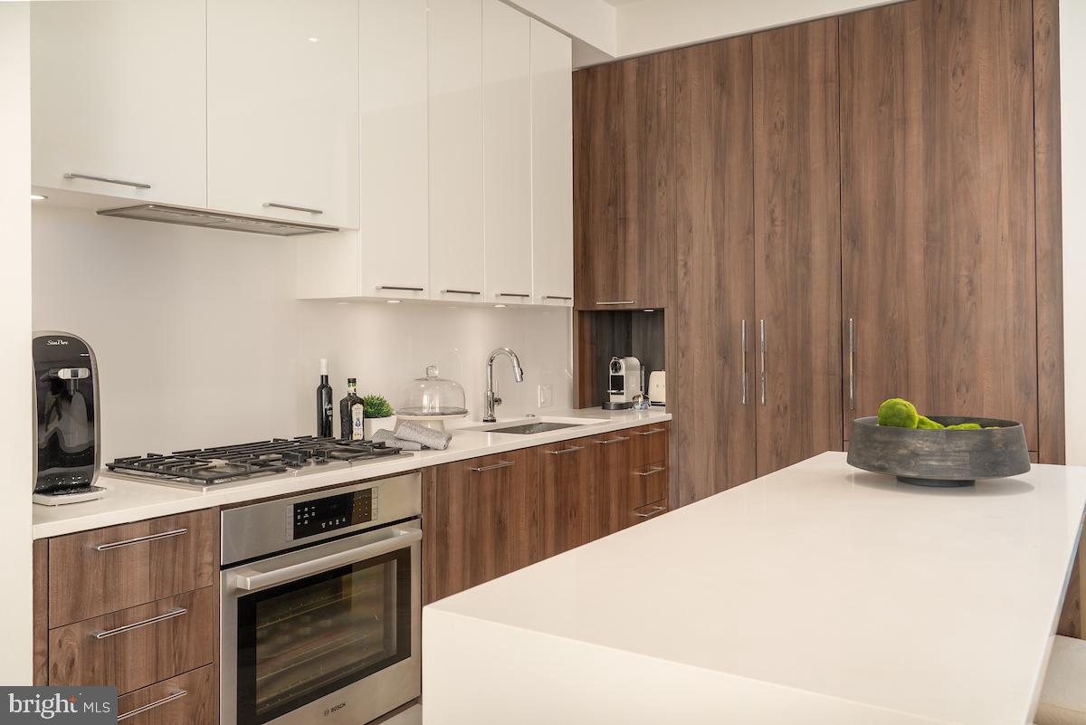 THE BORO TYSONS - Residential