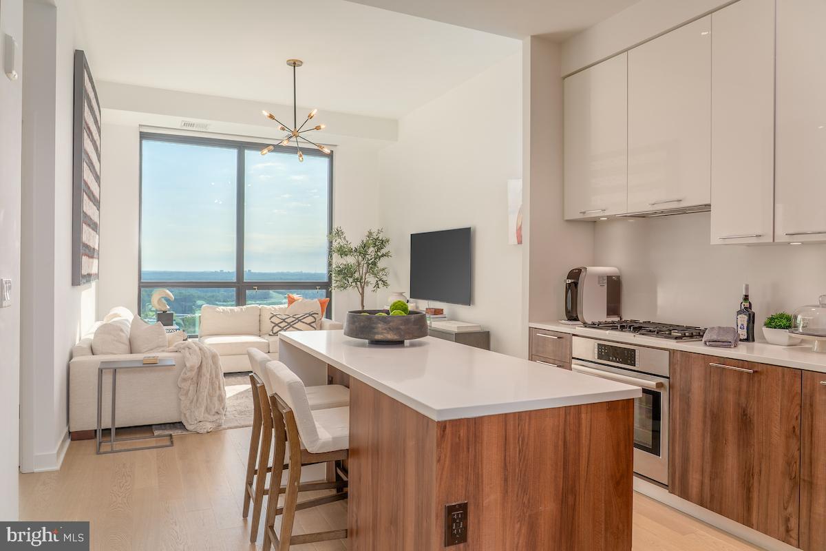 THE BORO TYSONS - Residential