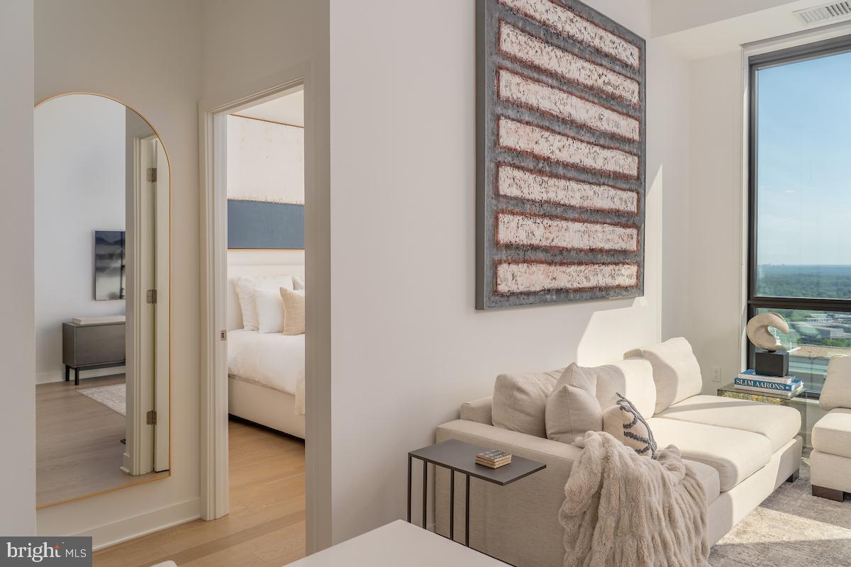 THE BORO TYSONS - Residential