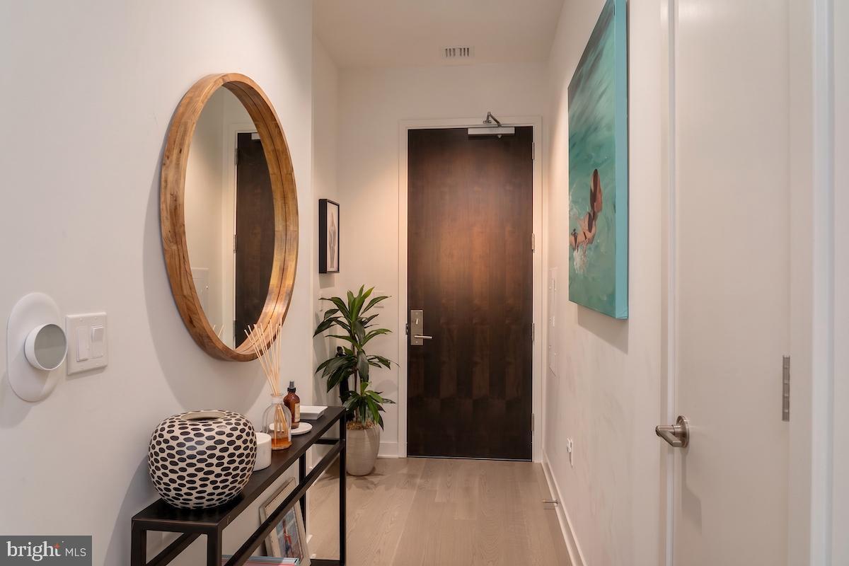 THE BORO TYSONS - Residential