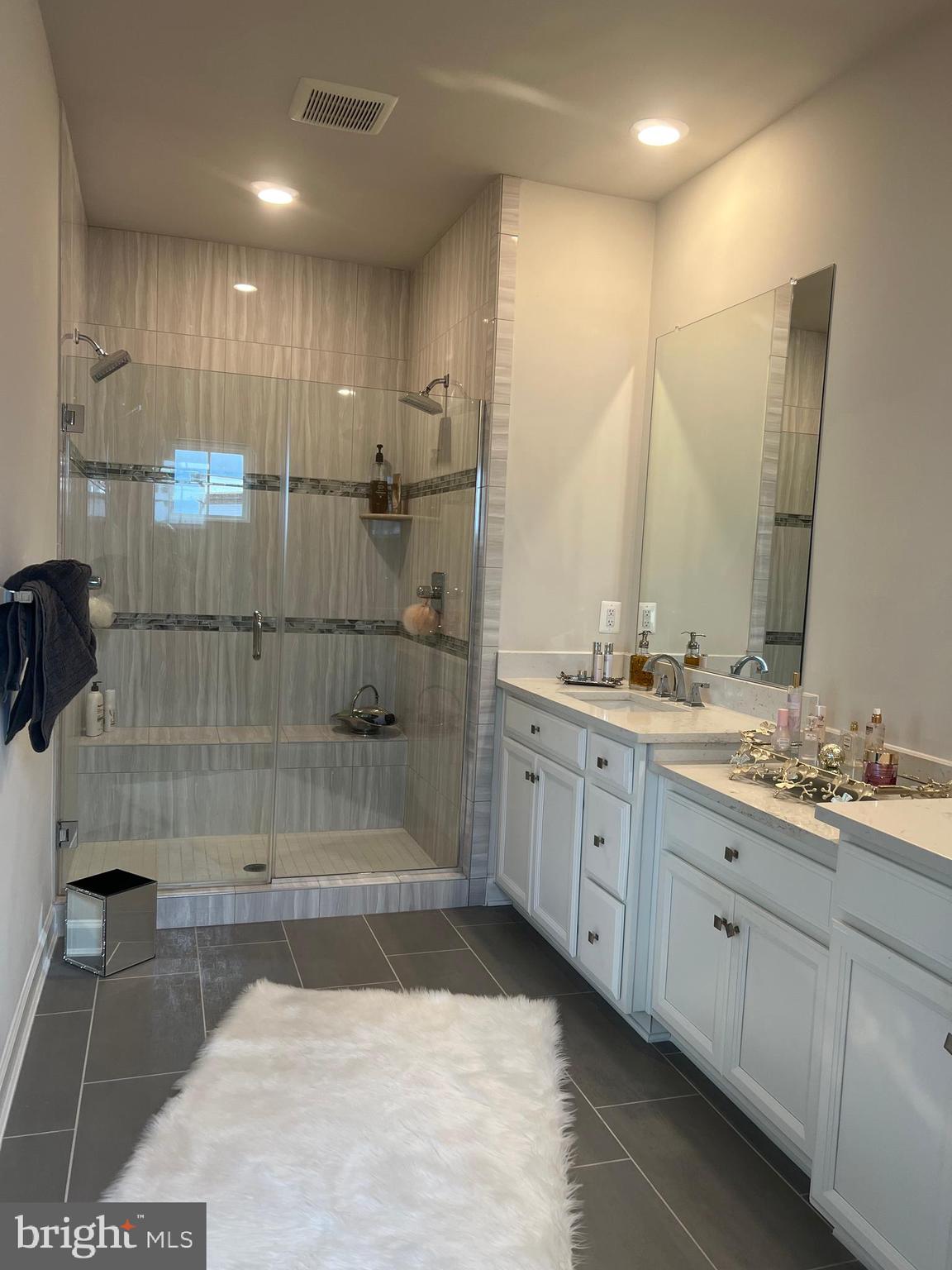 ONE LOUDOUN - Residential Lease
