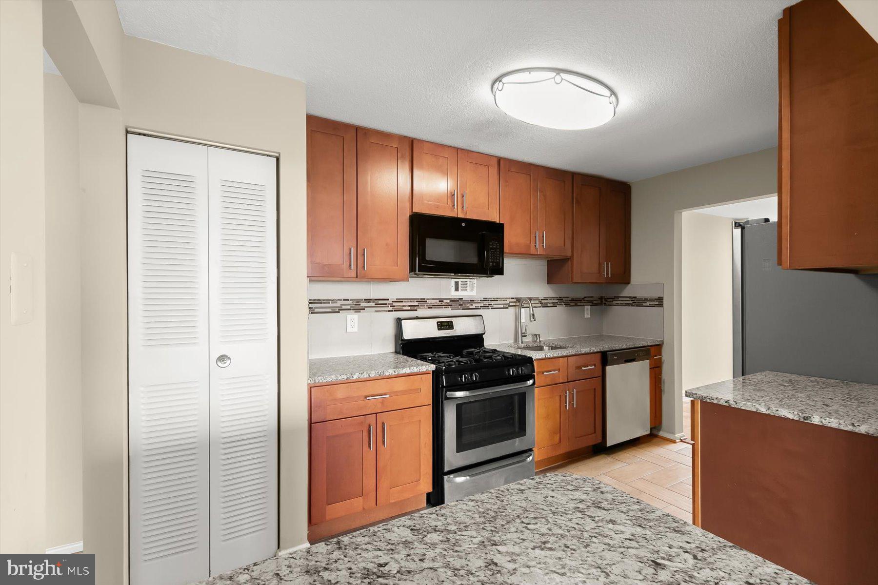 AMERICANA CENTRE - Residential