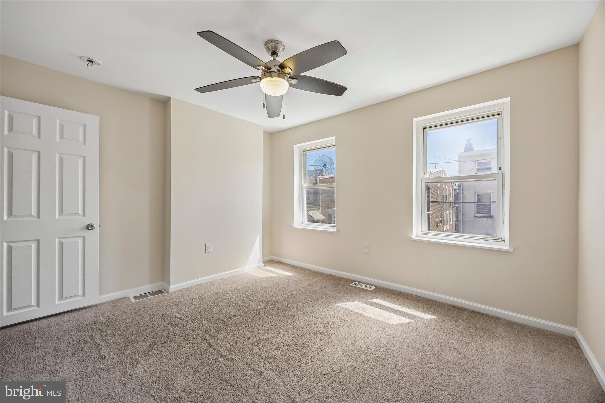 ROXBOROUGH - Residential