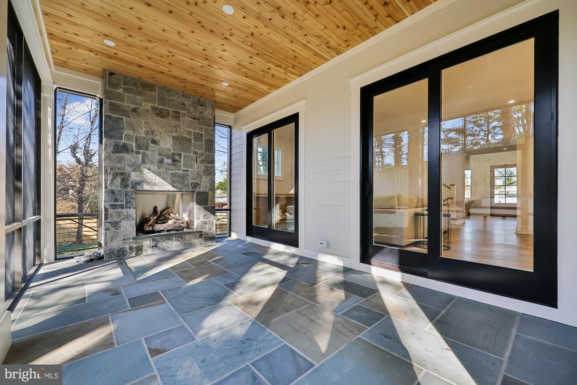 DUNLOP HILLS - Residential