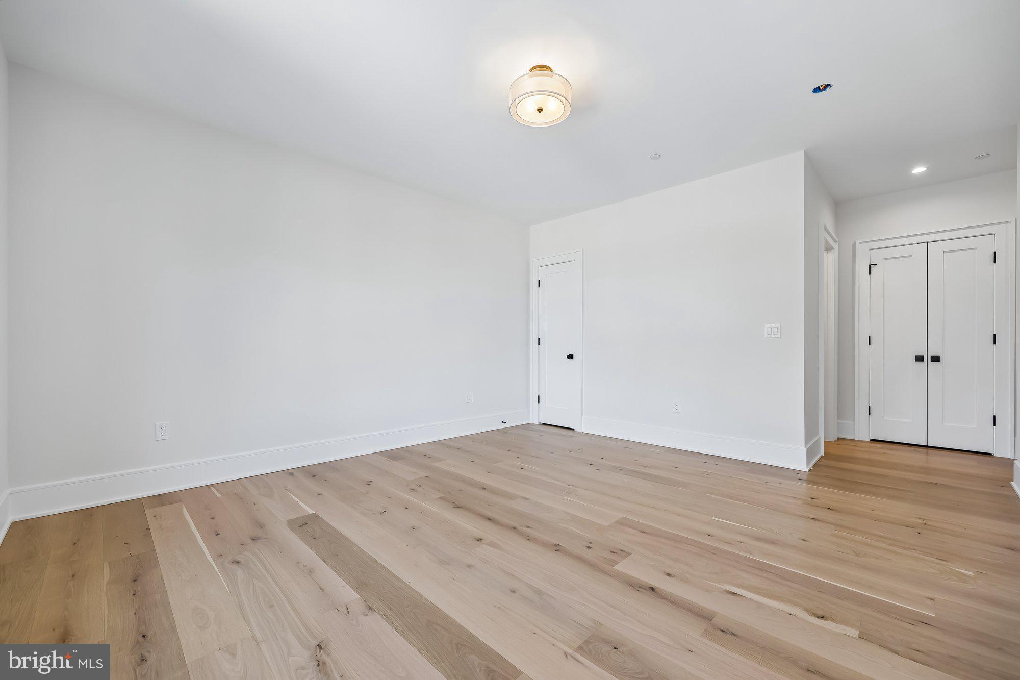 DUNLOP HILLS - Residential