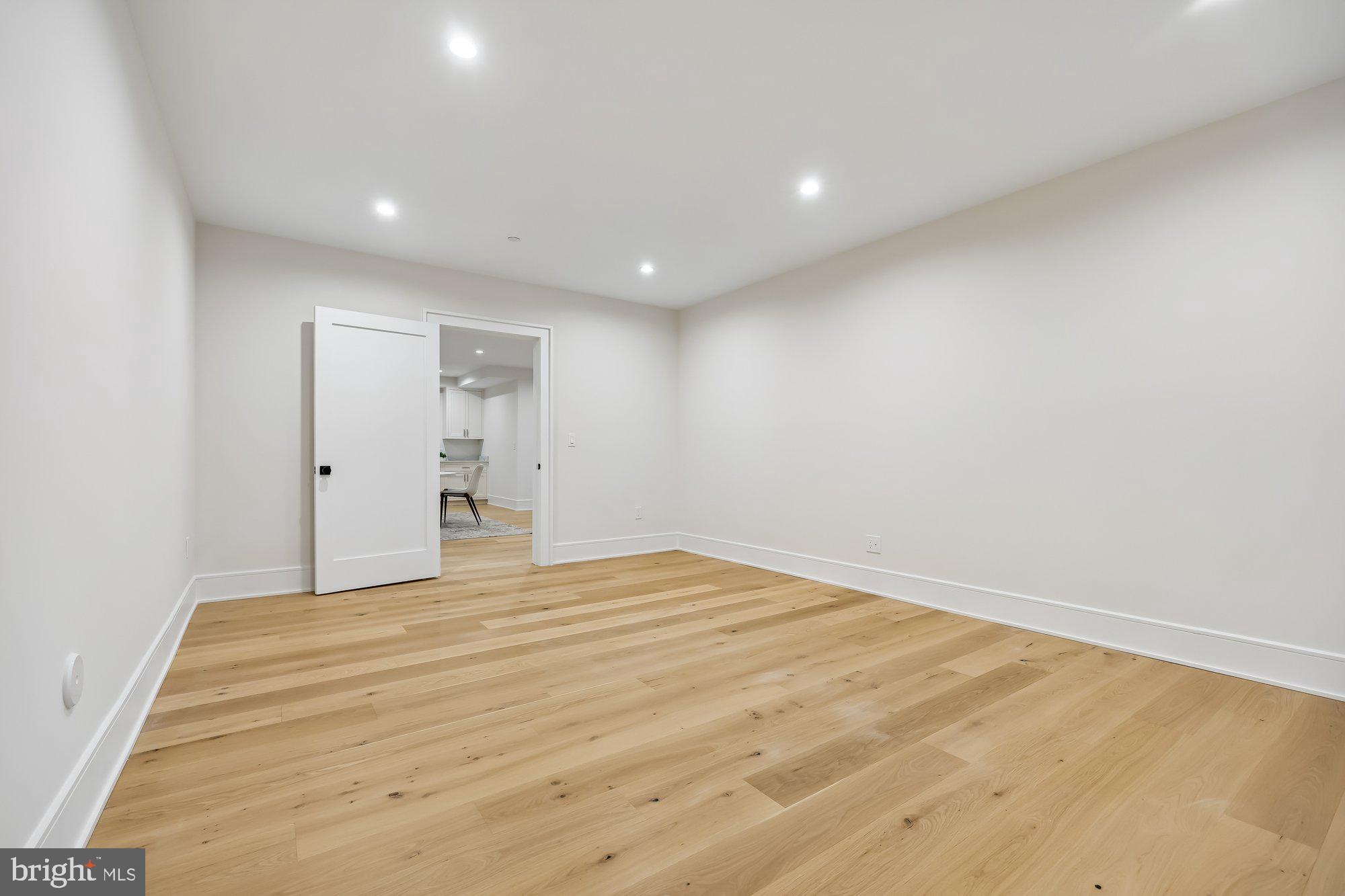DUNLOP HILLS - Residential