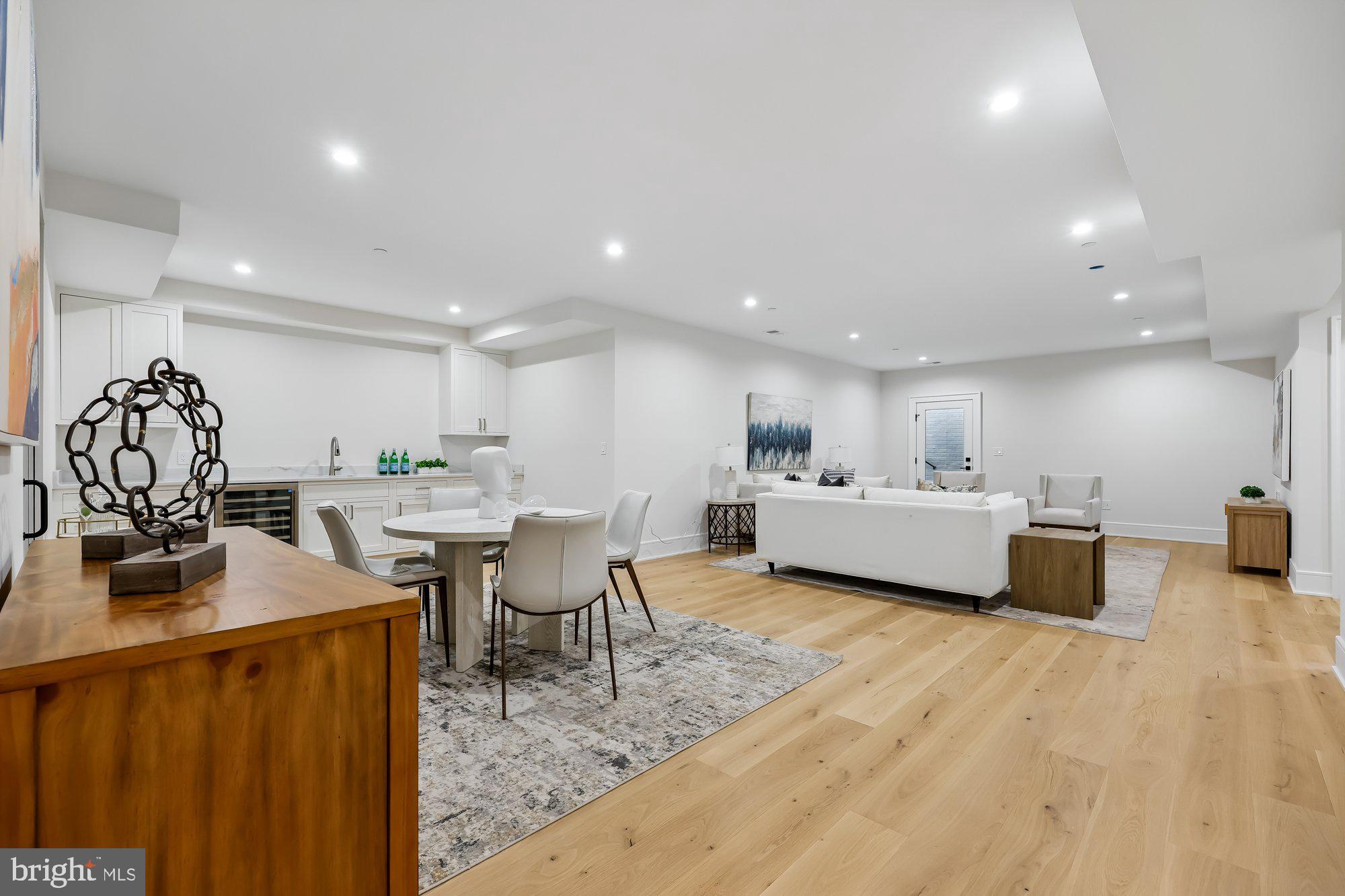 DUNLOP HILLS - Residential