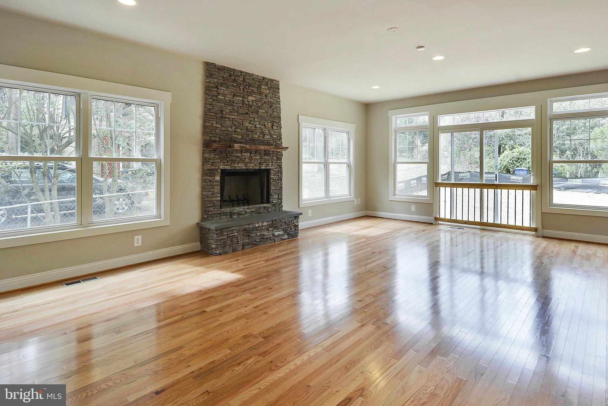 DOUGLAS PARK - Residential