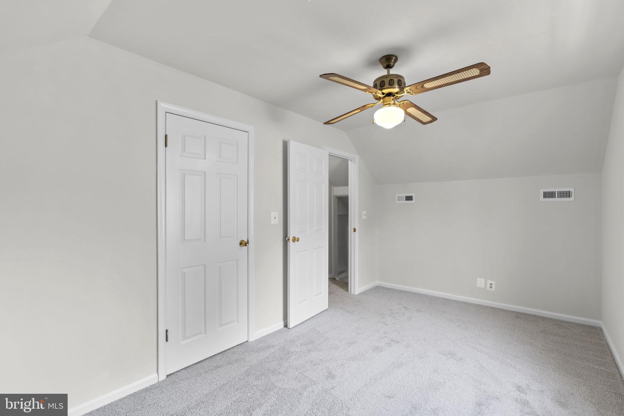 RIDGEWOOD - Residential