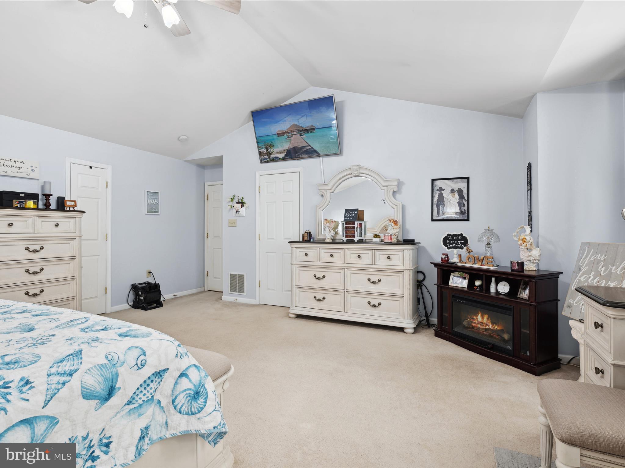 LOCUST HILL - Residential