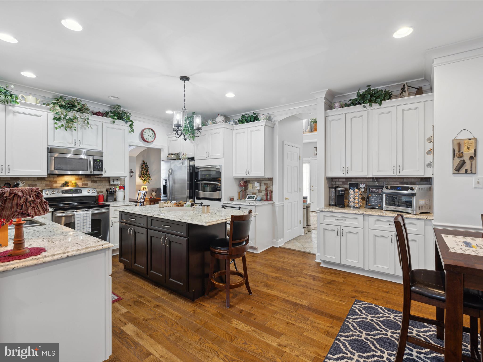 LOCUST HILL - Residential