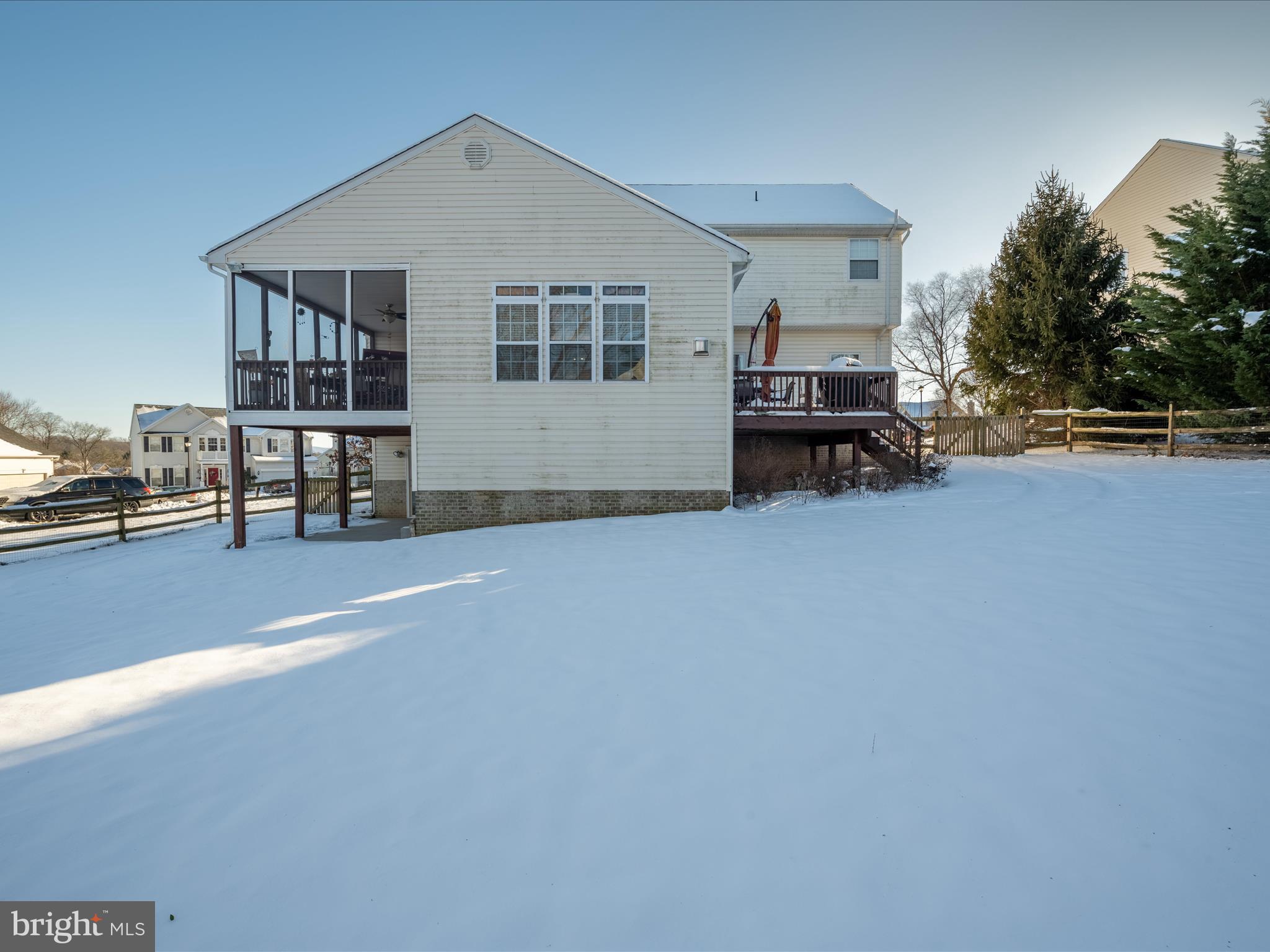 LOCUST HILL - Residential