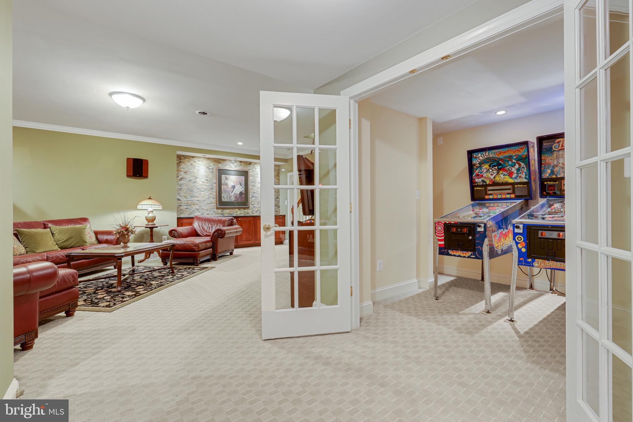 ANNAPOLIS PRESERVE - Residential