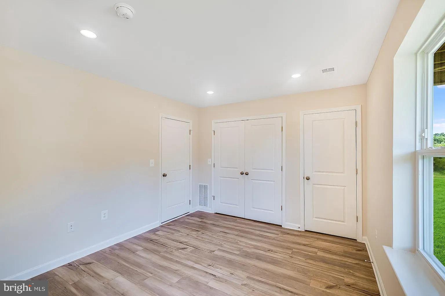 RED CLOVER MEADOWS - Residential Lease