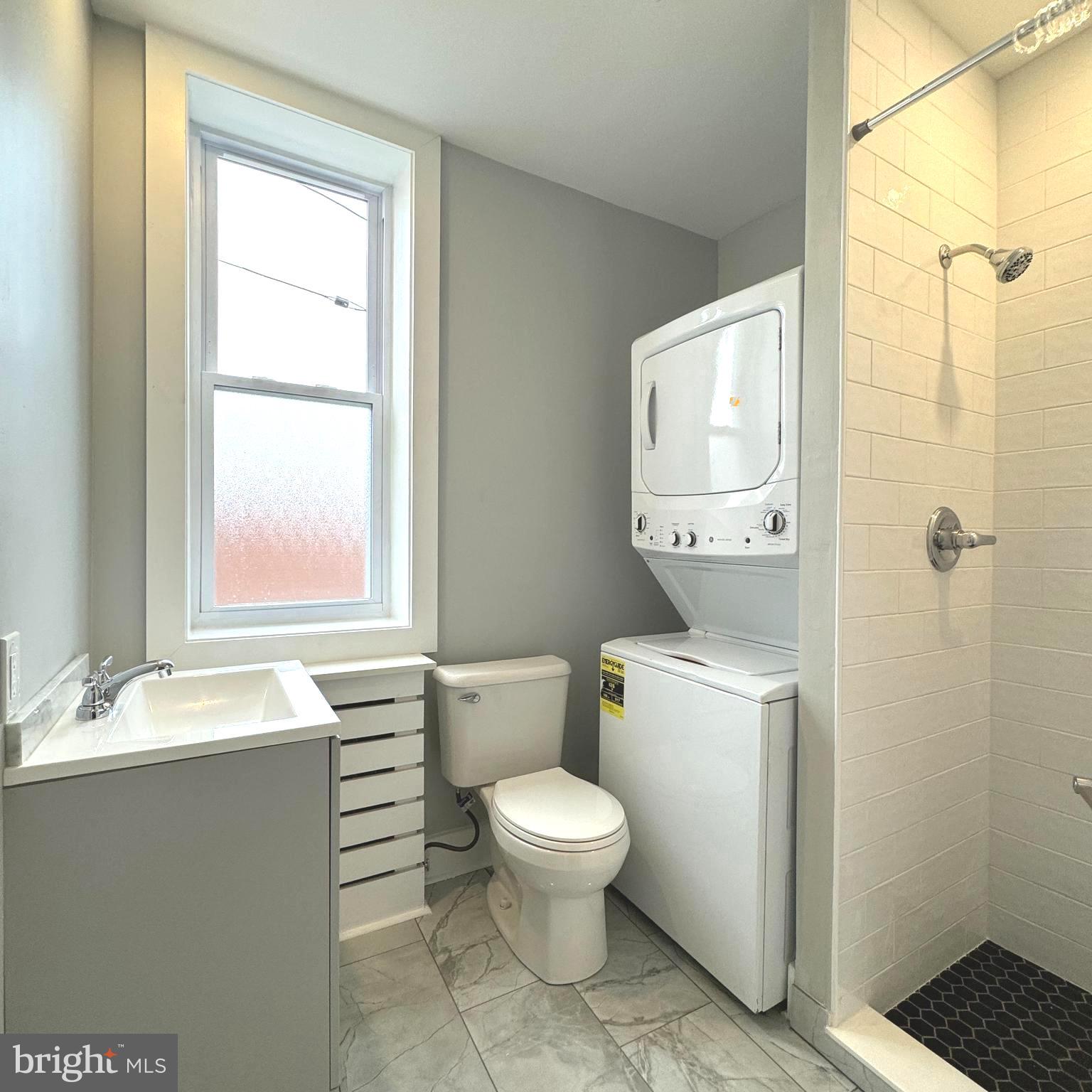 PORT RICHMOND - Residential Income