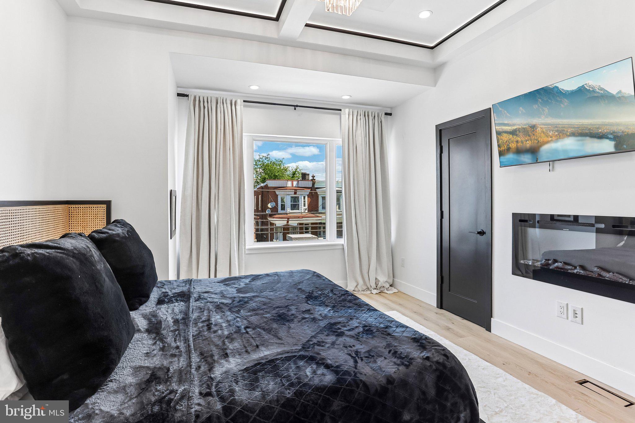 WALNUT HILL - Residential