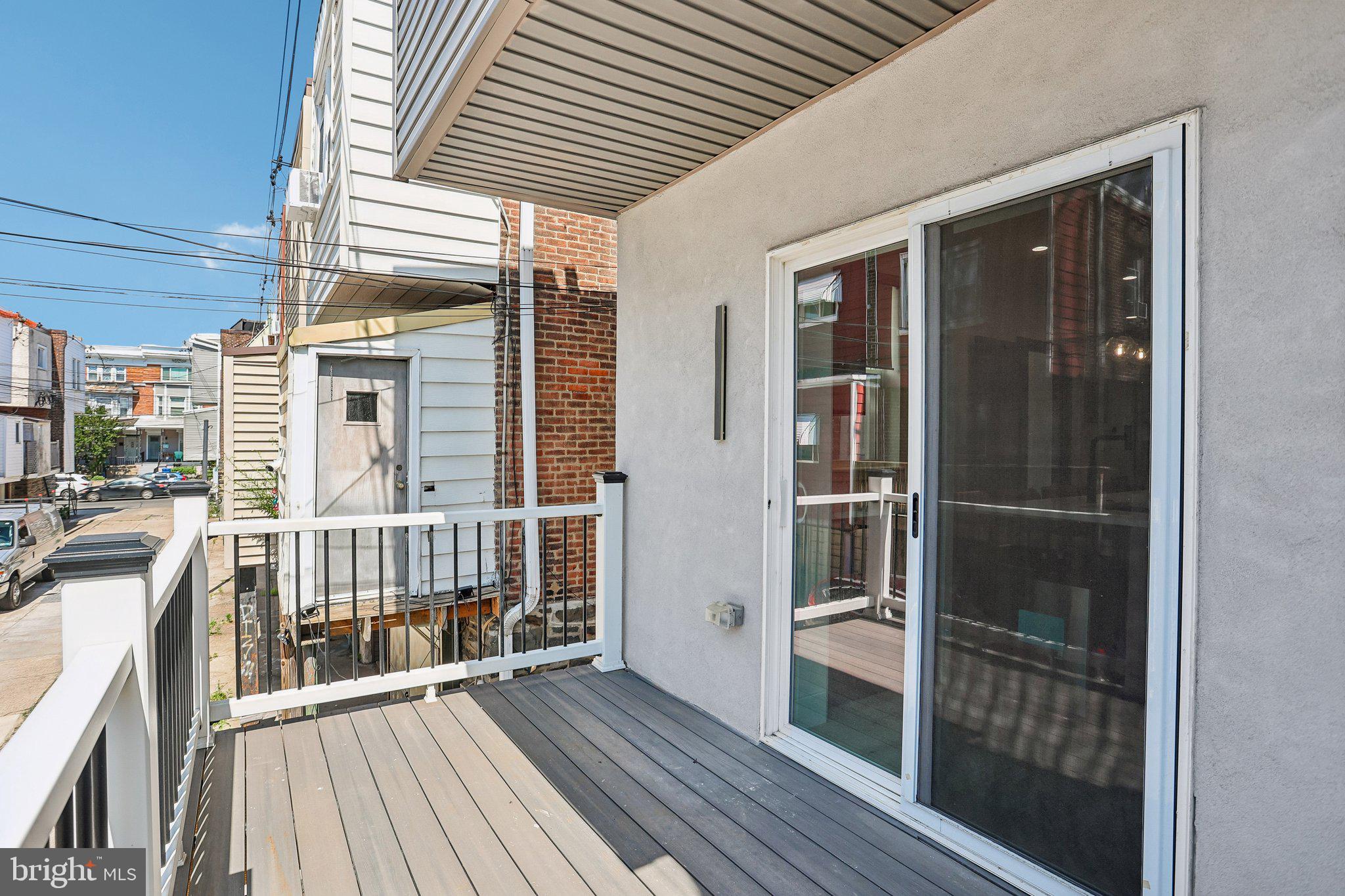 WALNUT HILL - Residential
