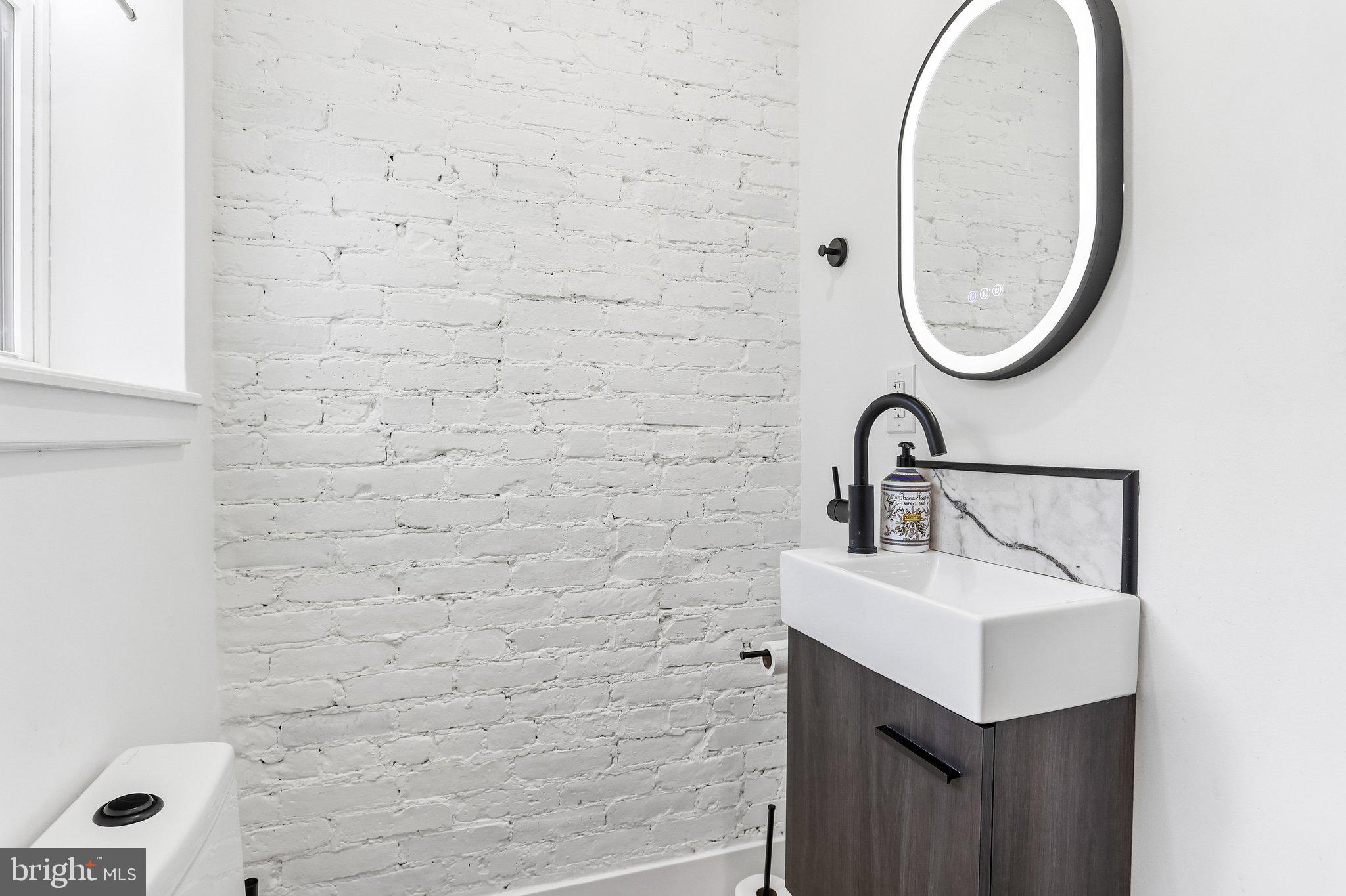 WALNUT HILL - Residential