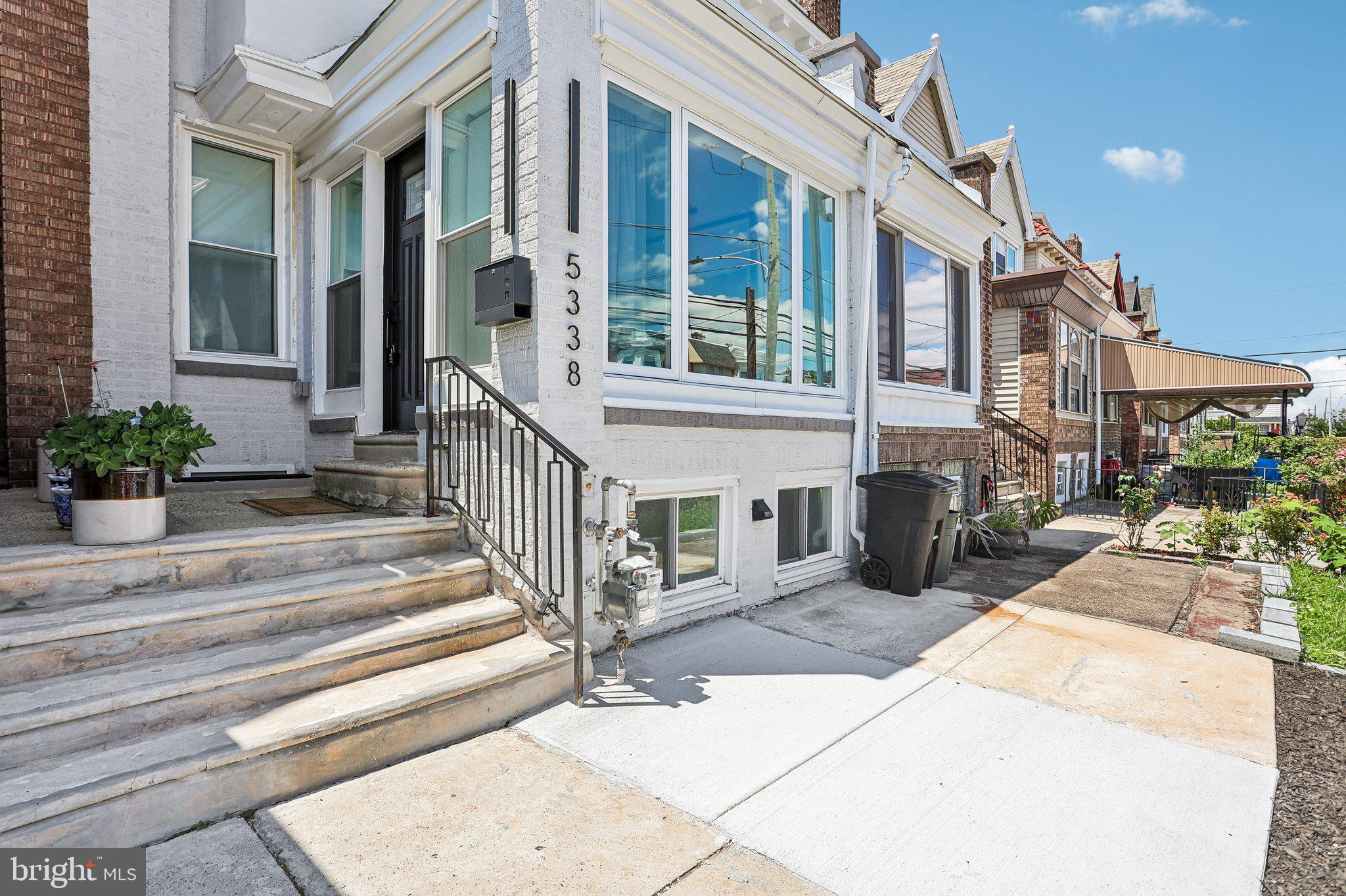 WALNUT HILL - Residential