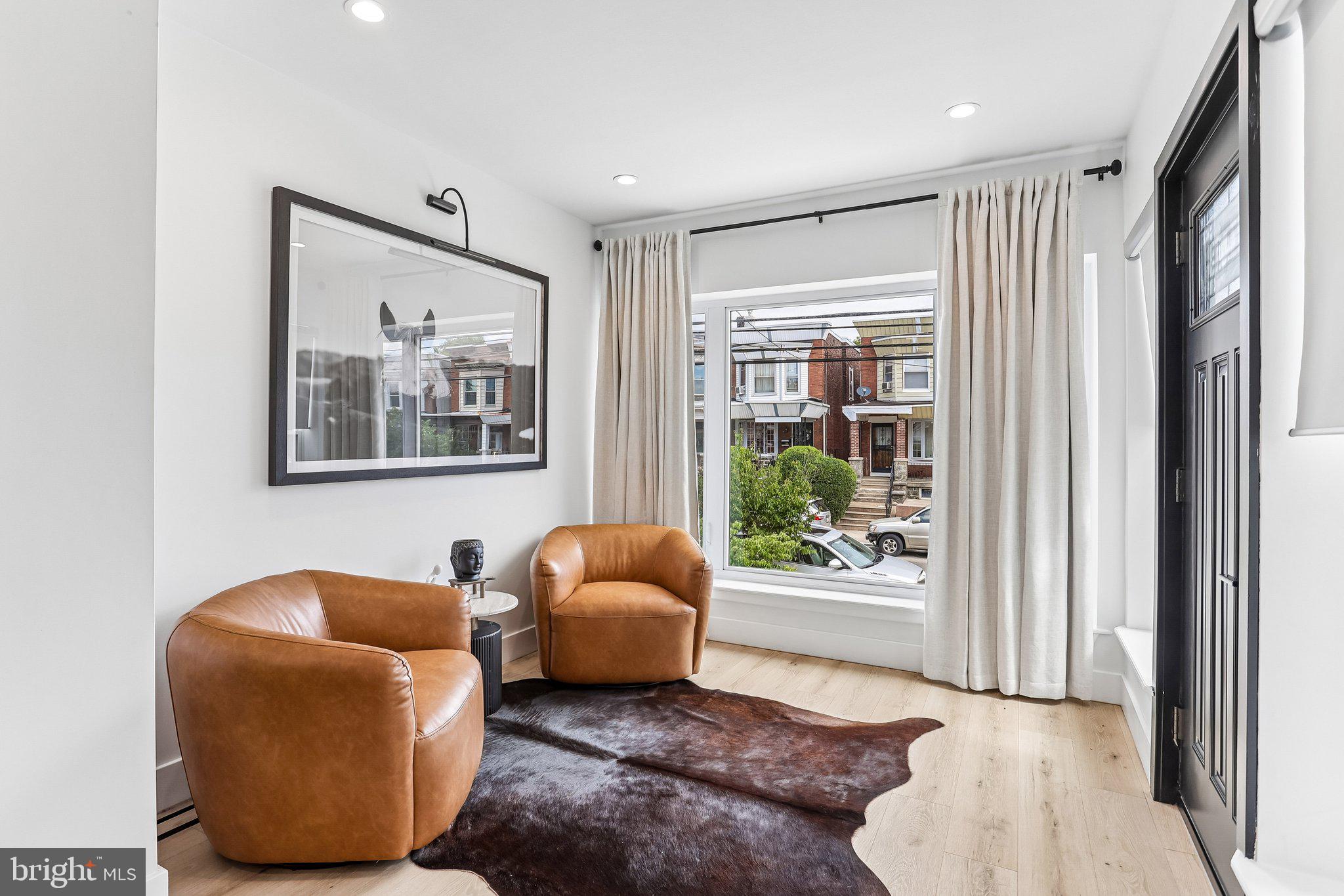 WALNUT HILL - Residential