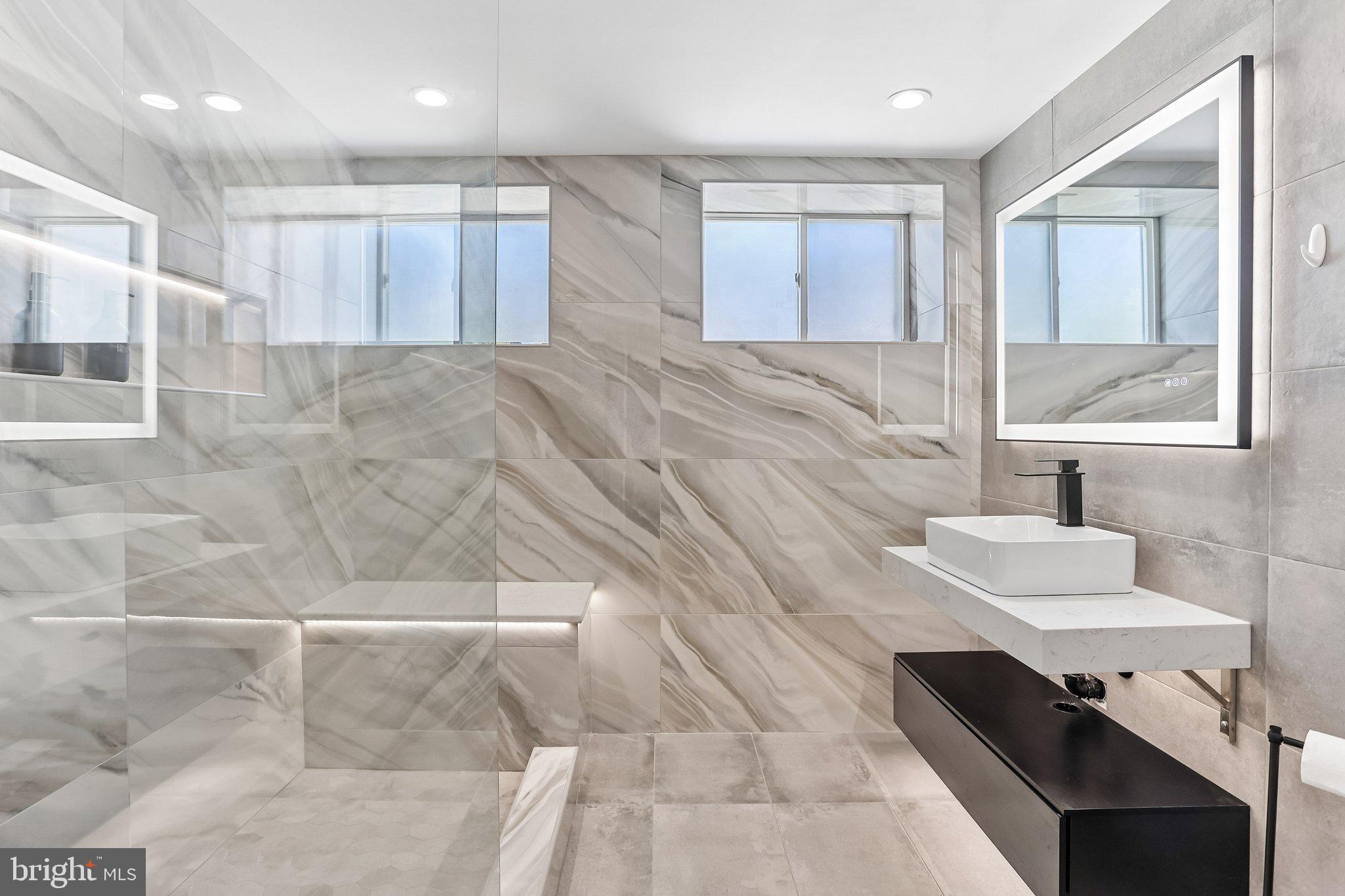 WALNUT HILL - Residential