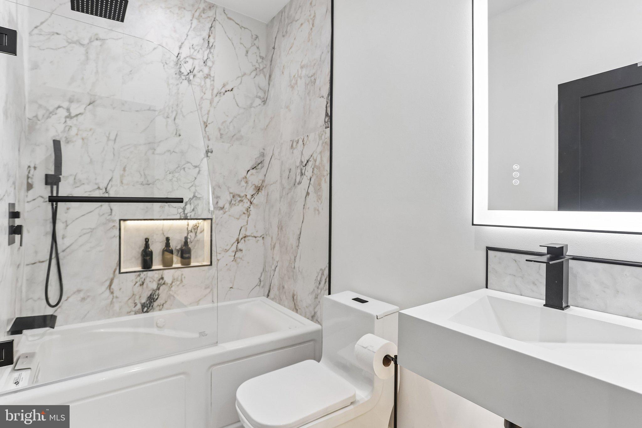 WALNUT HILL - Residential