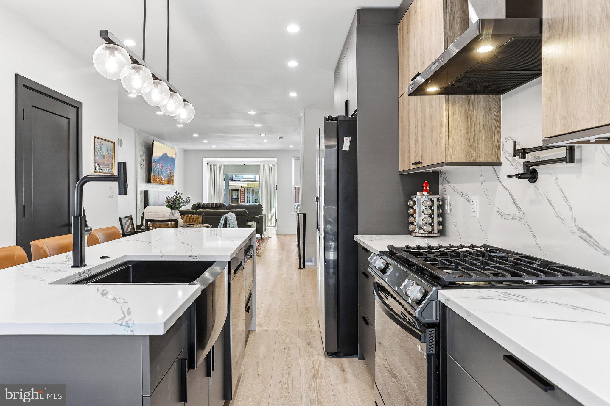 WALNUT HILL - Residential