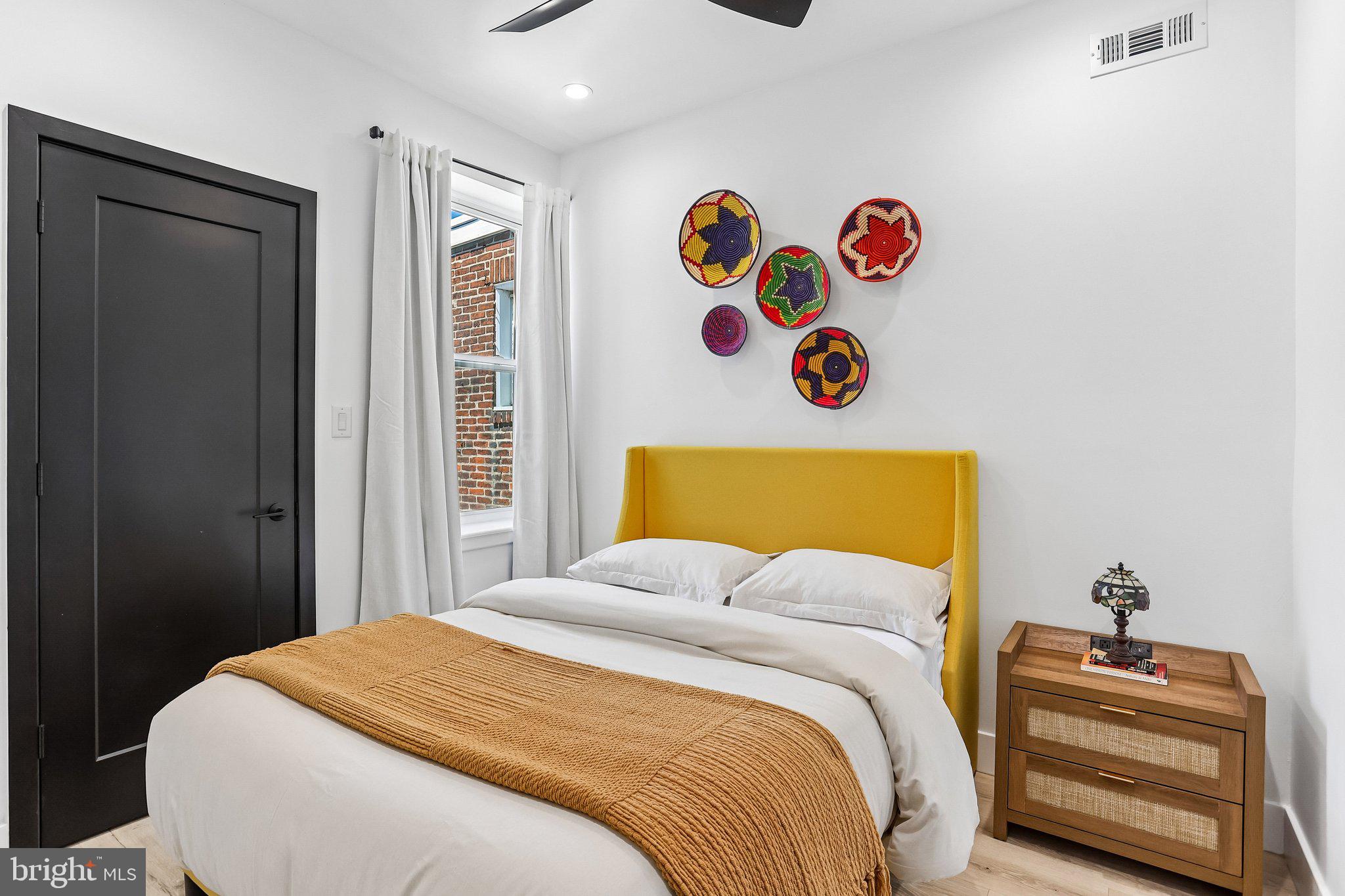 WALNUT HILL - Residential