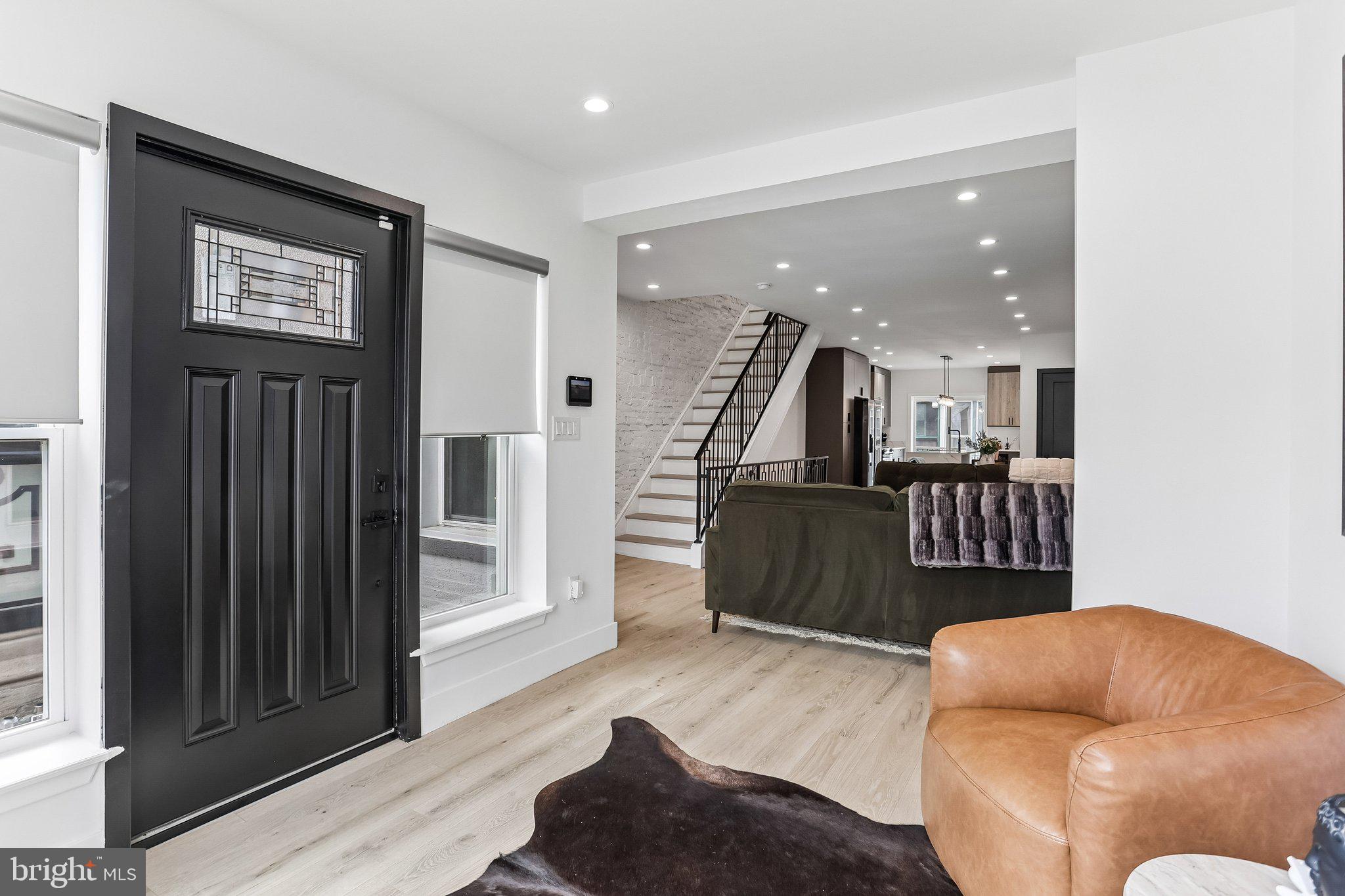WALNUT HILL - Residential