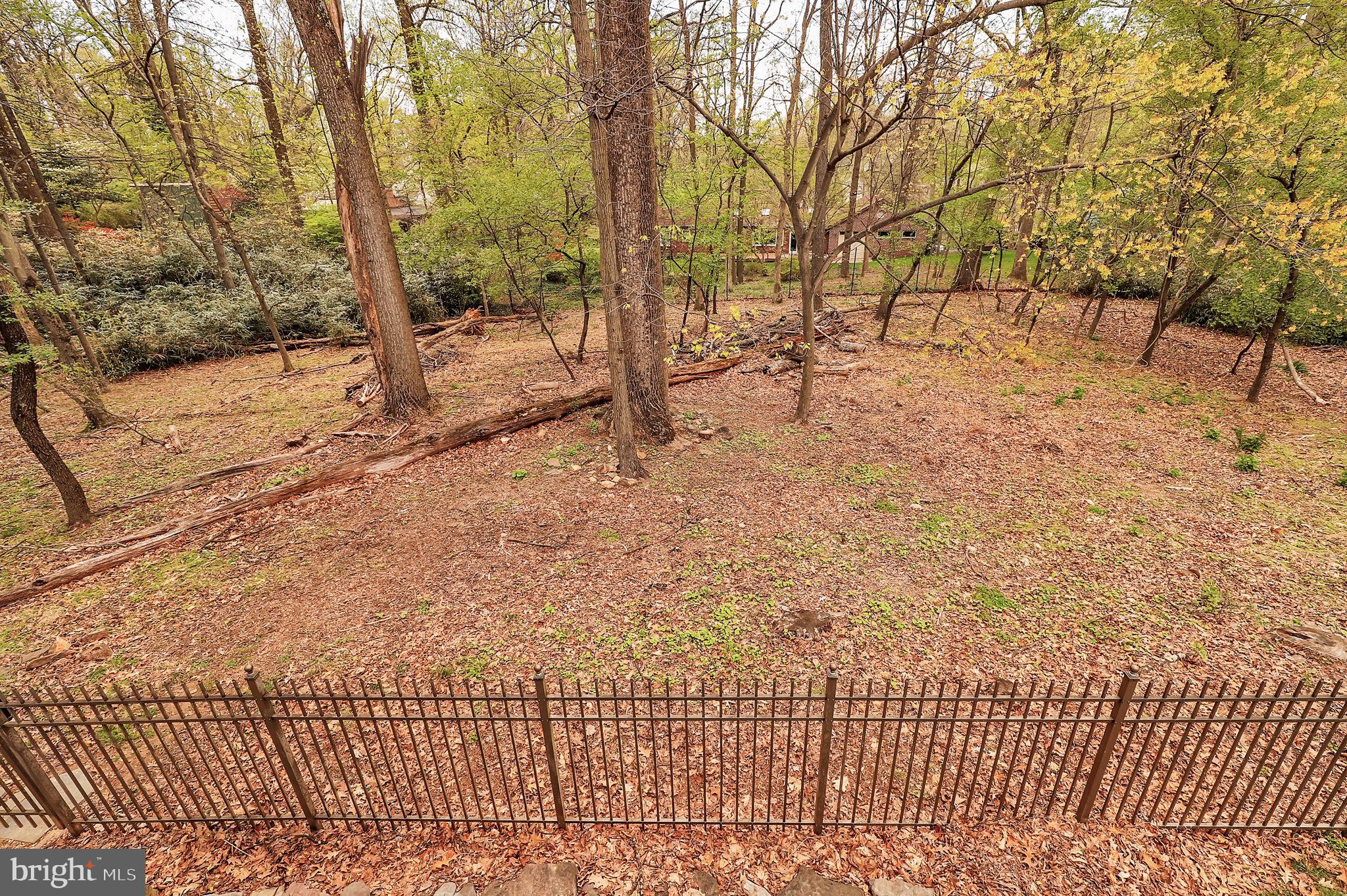 SHERWOOD FOREST - Residential