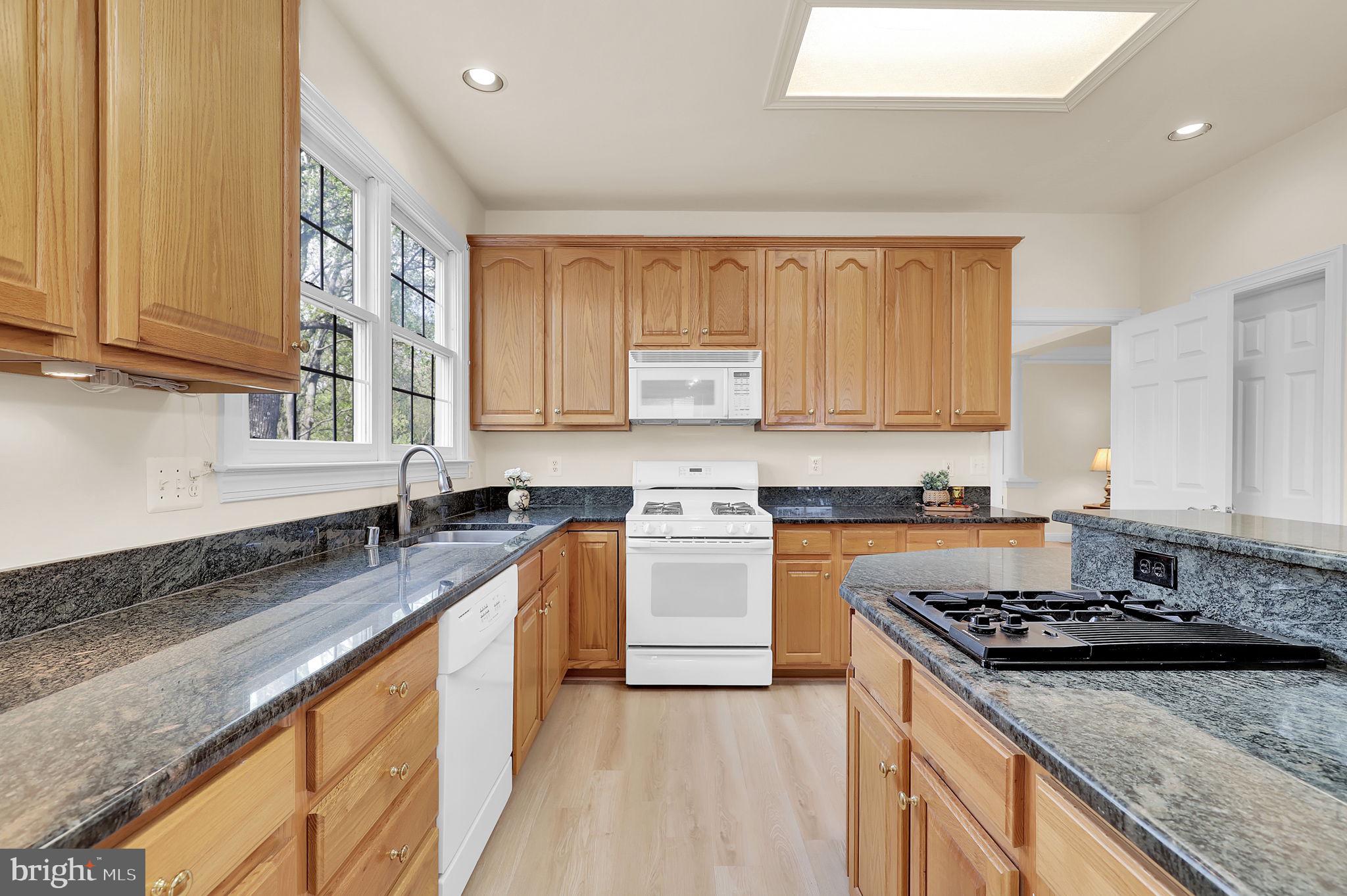 SHERWOOD FOREST - Residential