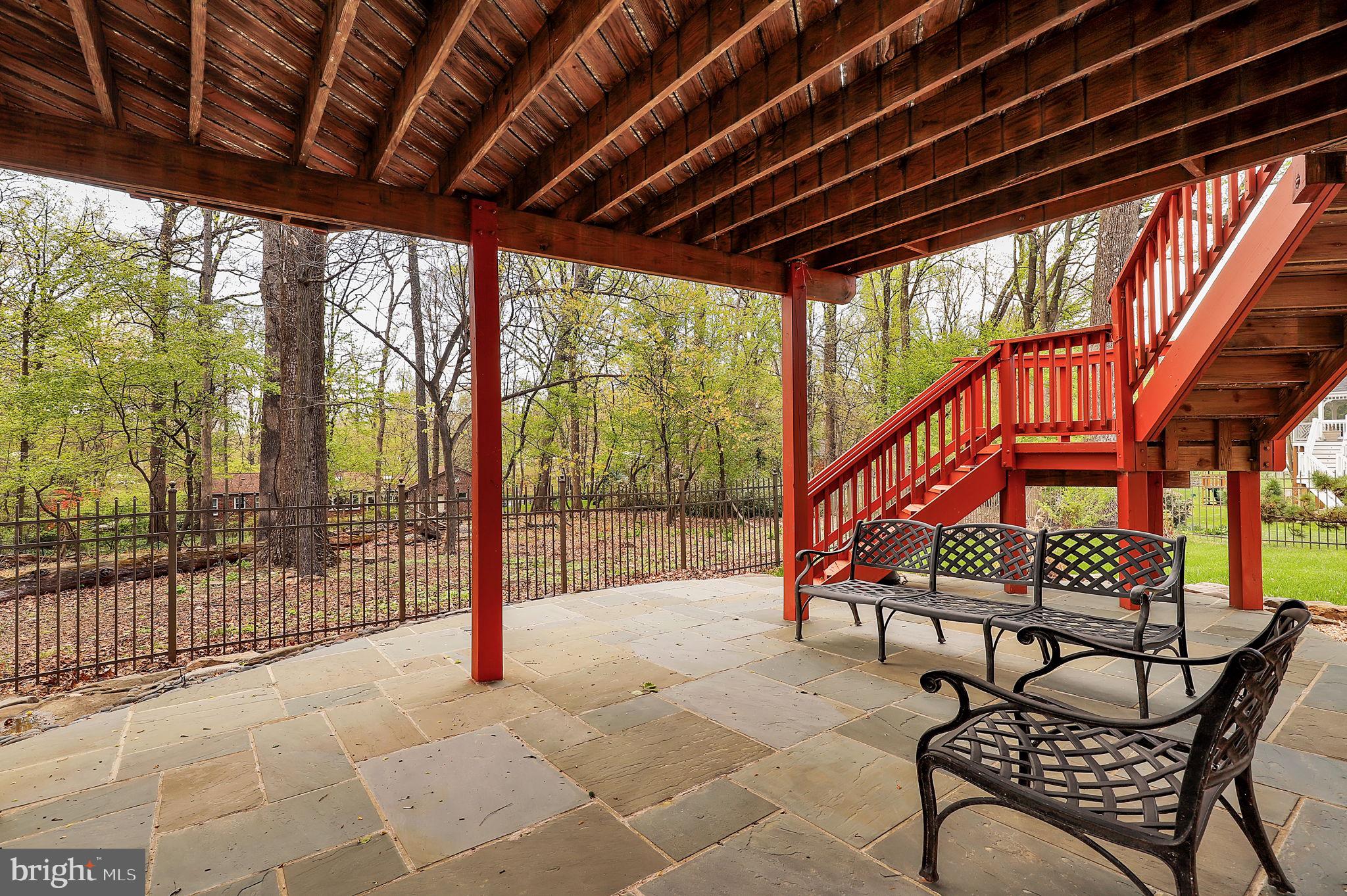 SHERWOOD FOREST - Residential