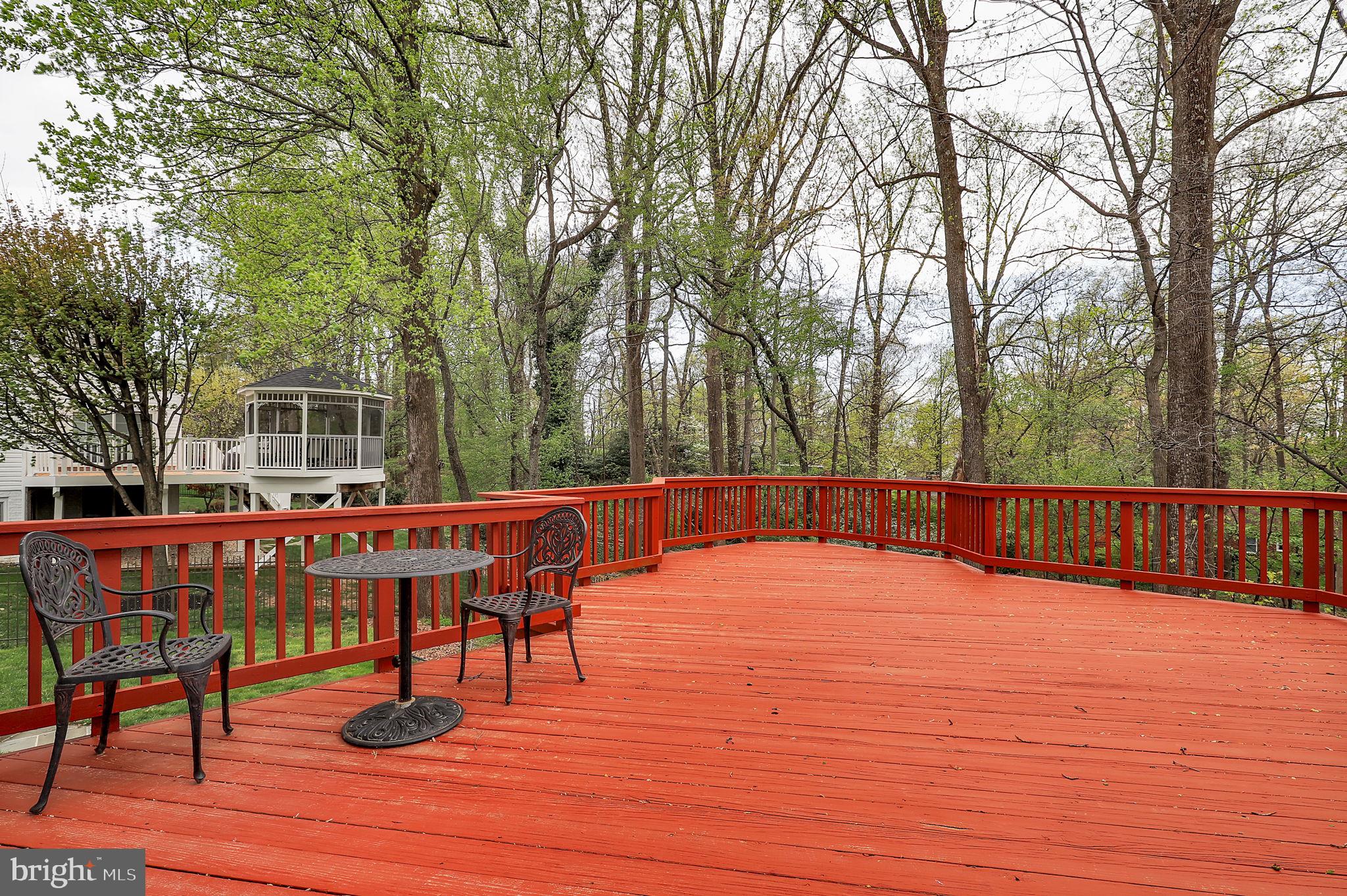 SHERWOOD FOREST - Residential