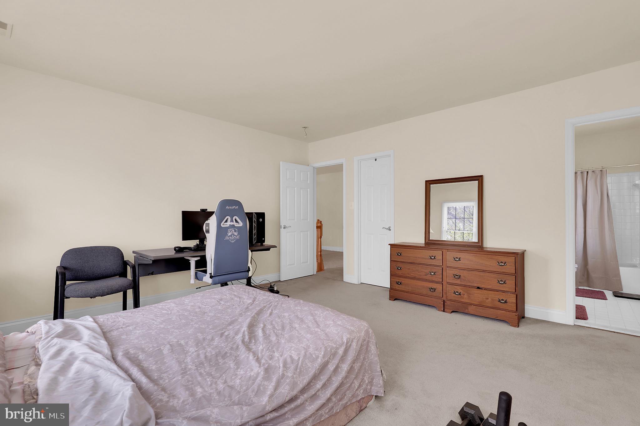 SHERWOOD FOREST - Residential