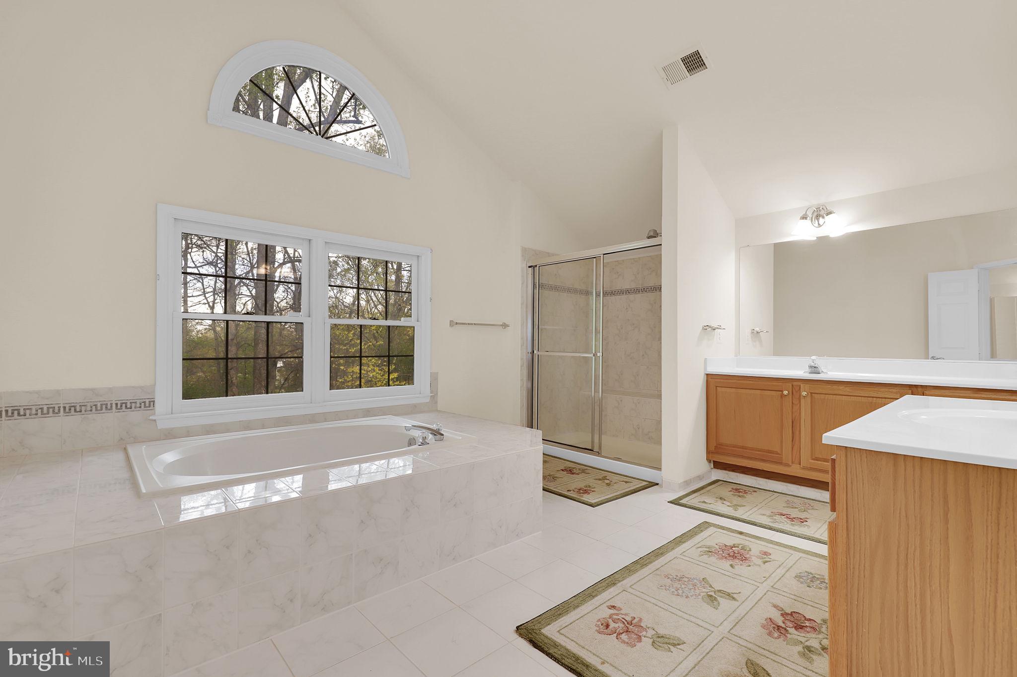SHERWOOD FOREST - Residential