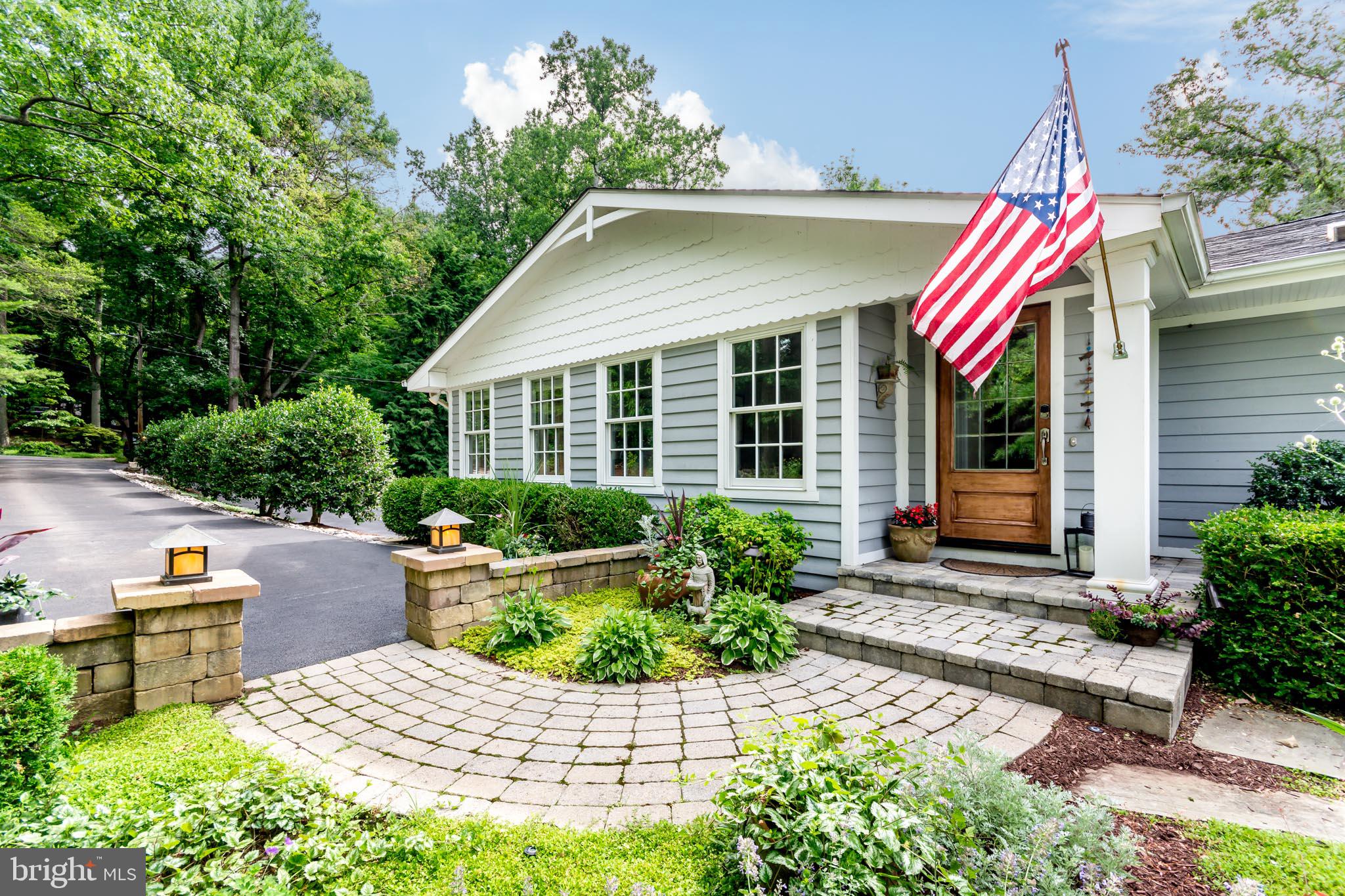 ANNAPOLIS ROADS - Residential