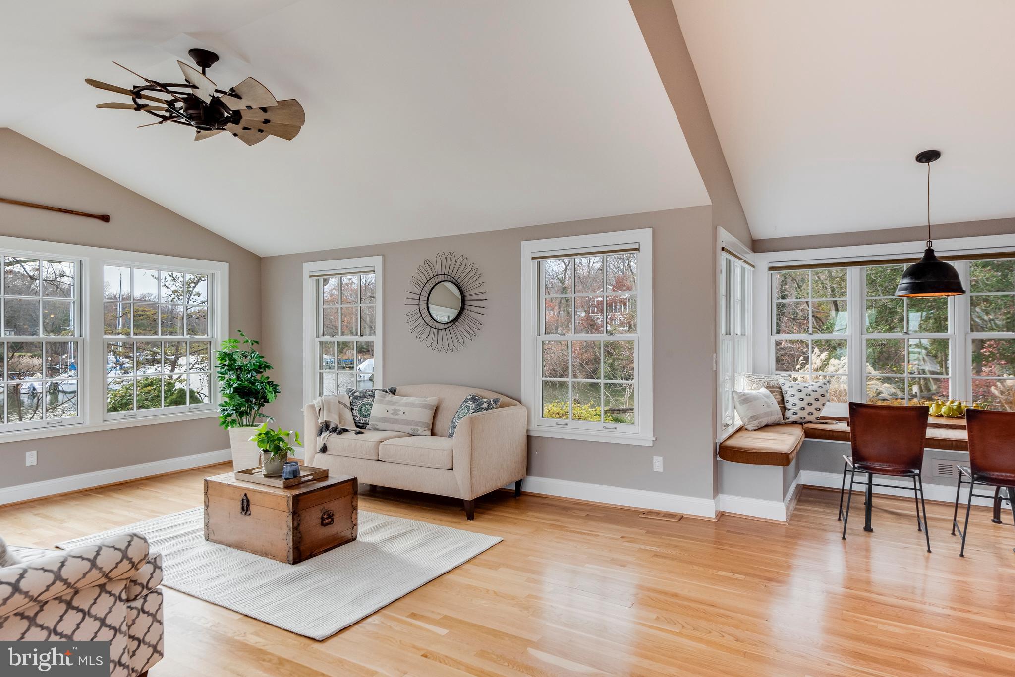 ANNAPOLIS ROADS - Residential