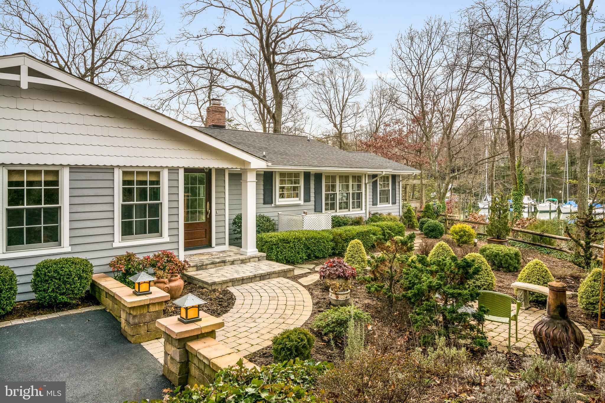 ANNAPOLIS ROADS - Residential