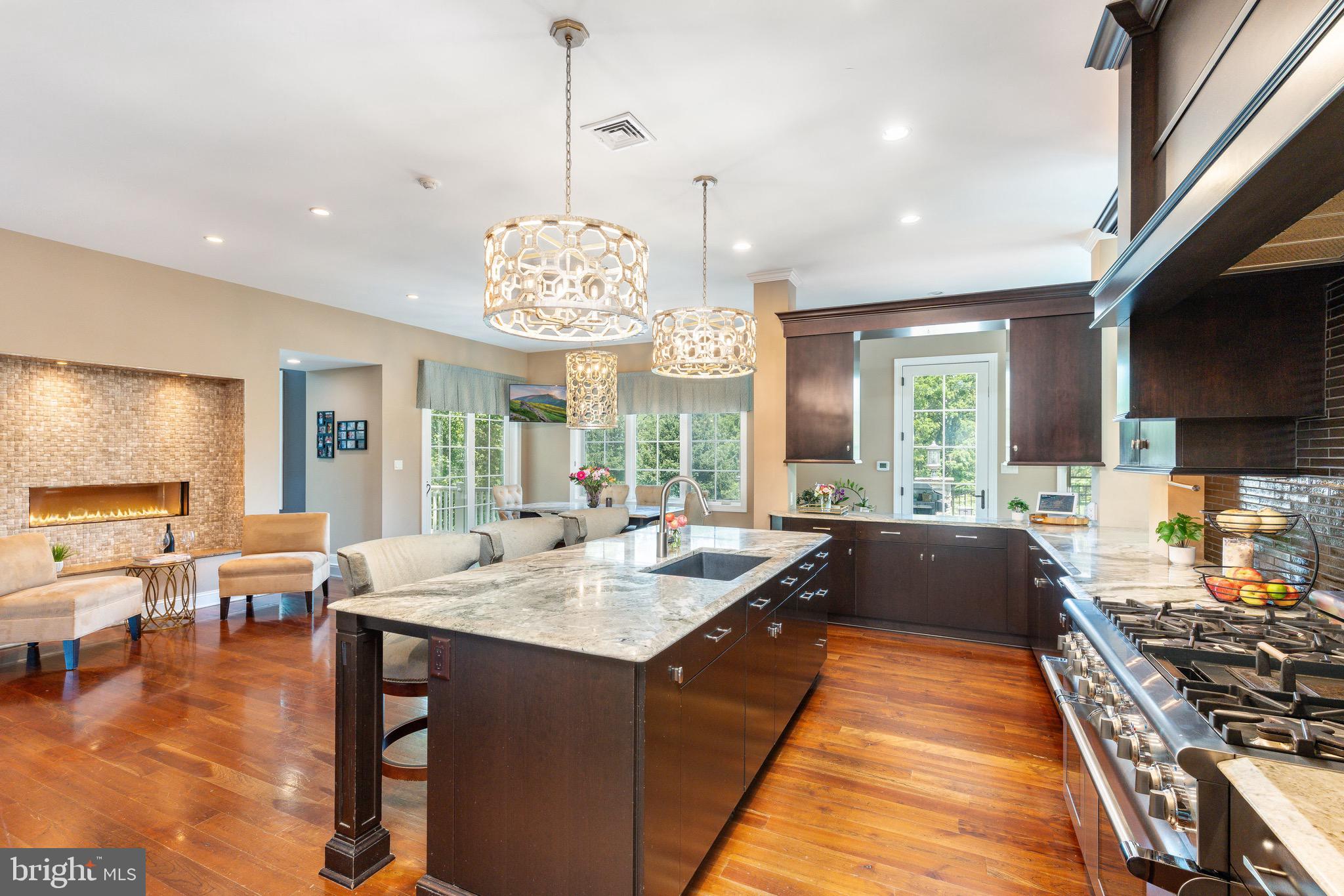 CREEKS BEND - Residential
