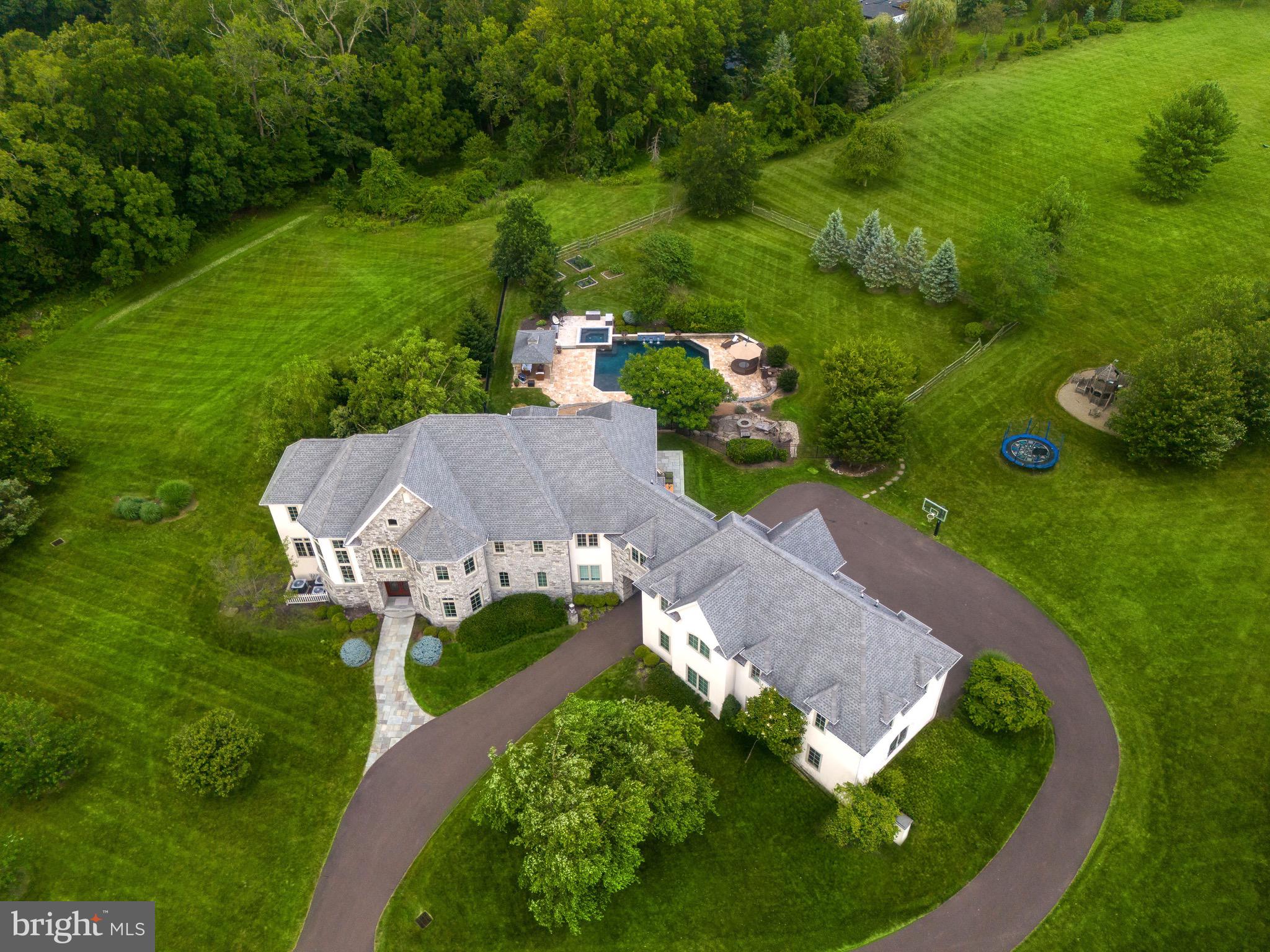 CREEKS BEND - Residential