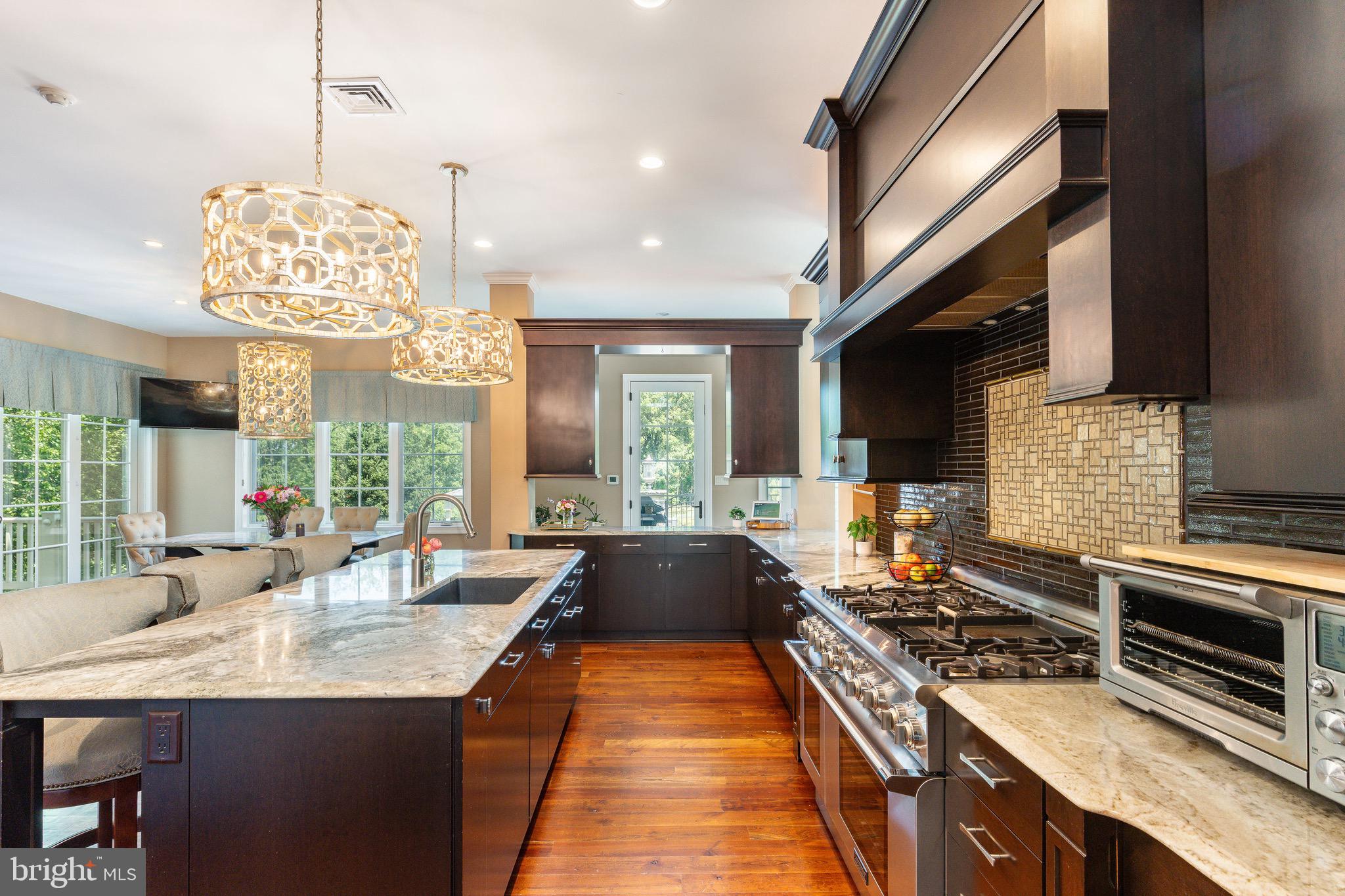 CREEKS BEND - Residential